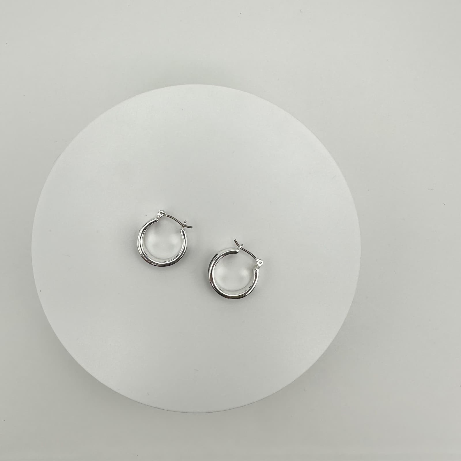 Vintage 90s Wide Hoop Earrings Silver Tone Black Leatherette Accent Women's - Thumbnail 2