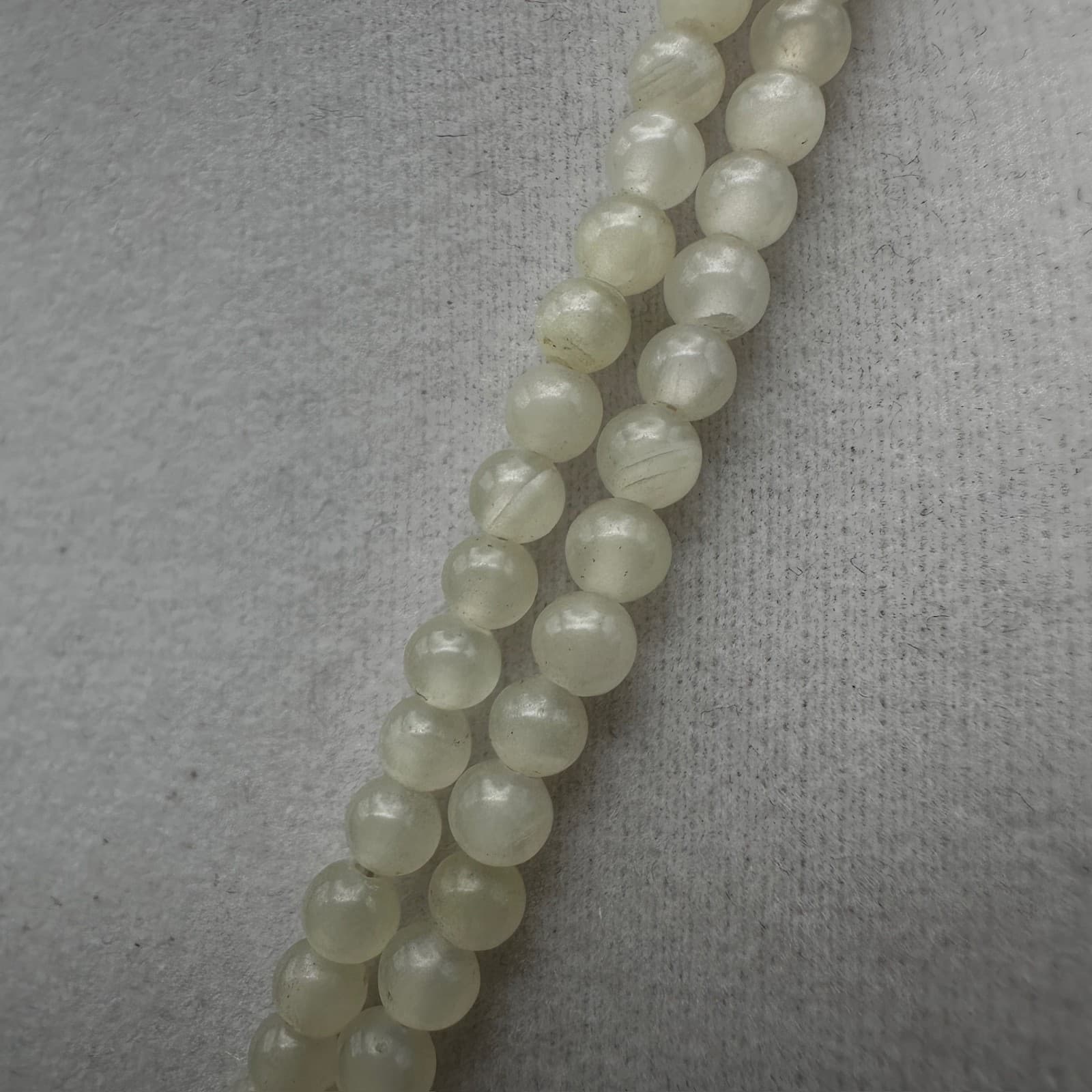 Vintage Classic Cream Strand Bead Necklace Elegant Statement 80s Jewelry - Thumbnail 4