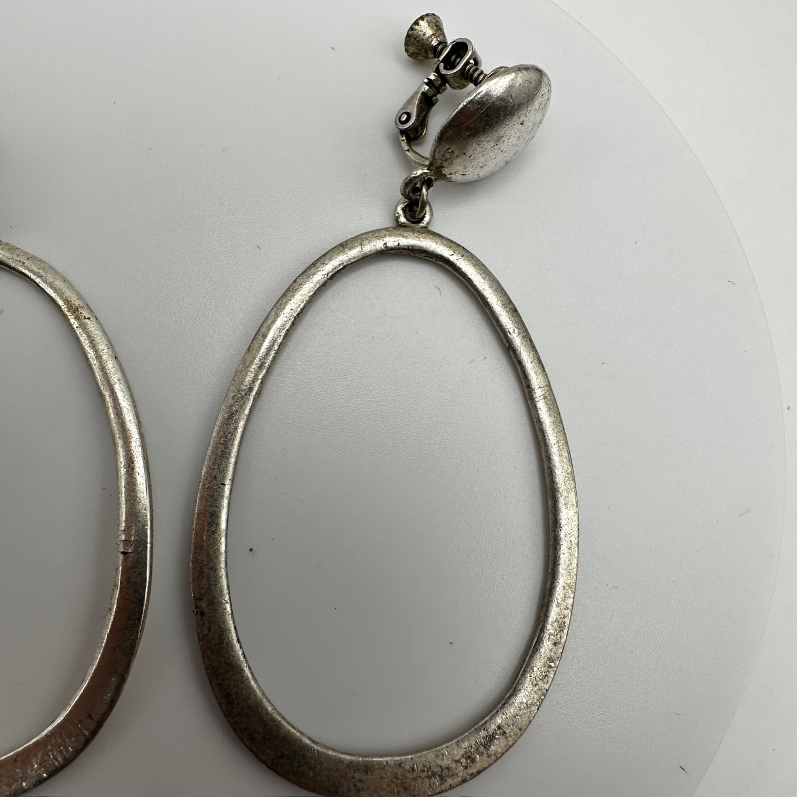 Vintage 80s Silver Tone Large Oval Drop Clip-On Earrings Retro Jewelry - Thumbnail 4