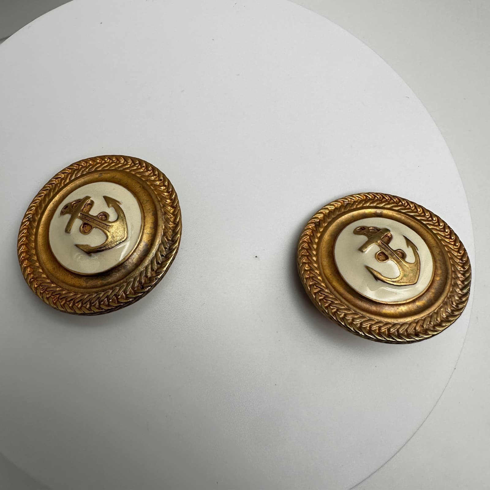 Vintage 90s Gold Tone & White Enamel Anchor Nautical Clip on Earring Jewelry - Thumbnail 2