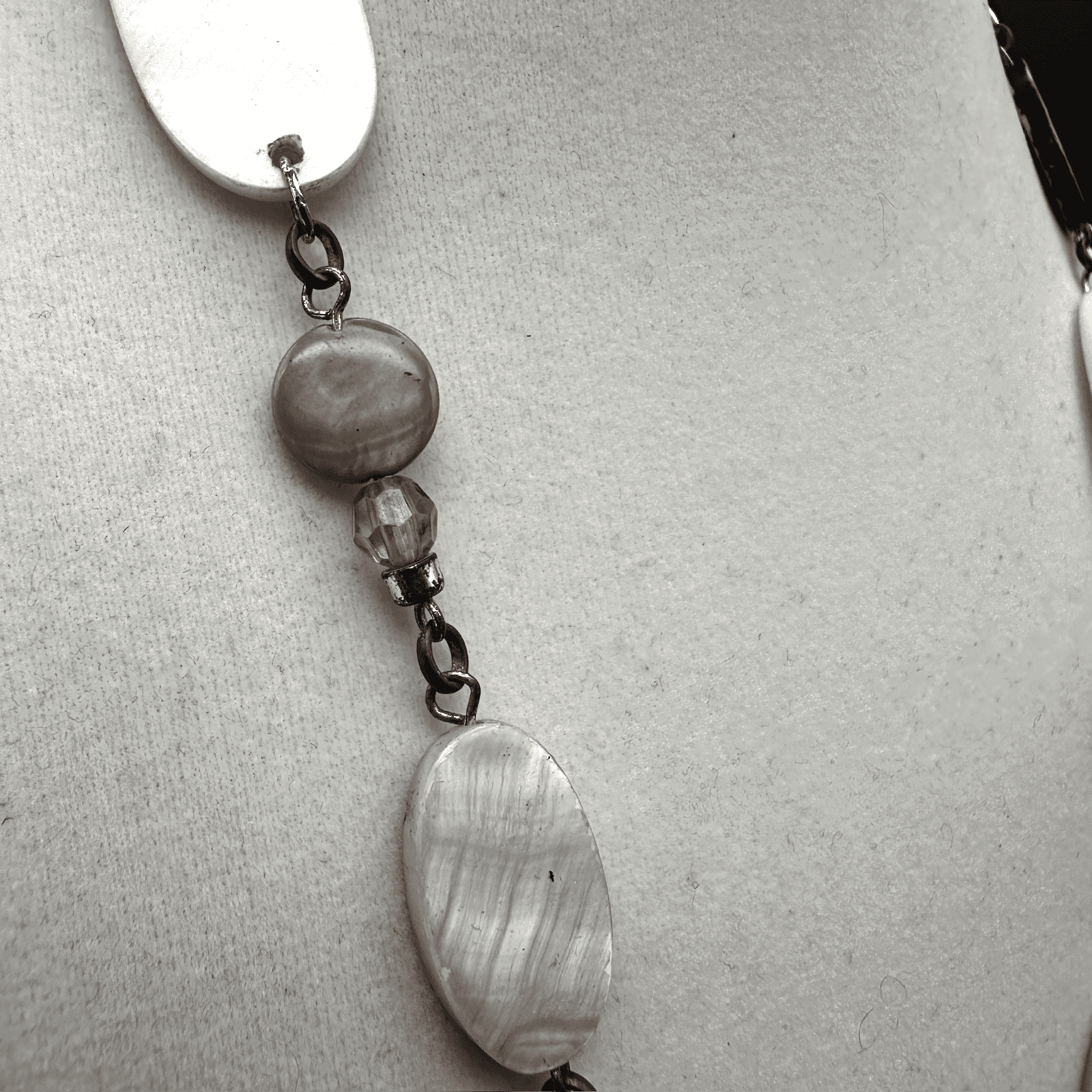 Vintage Black, White Oval Flat Necklace bead single strand statement Jewelry - Thumbnail 4