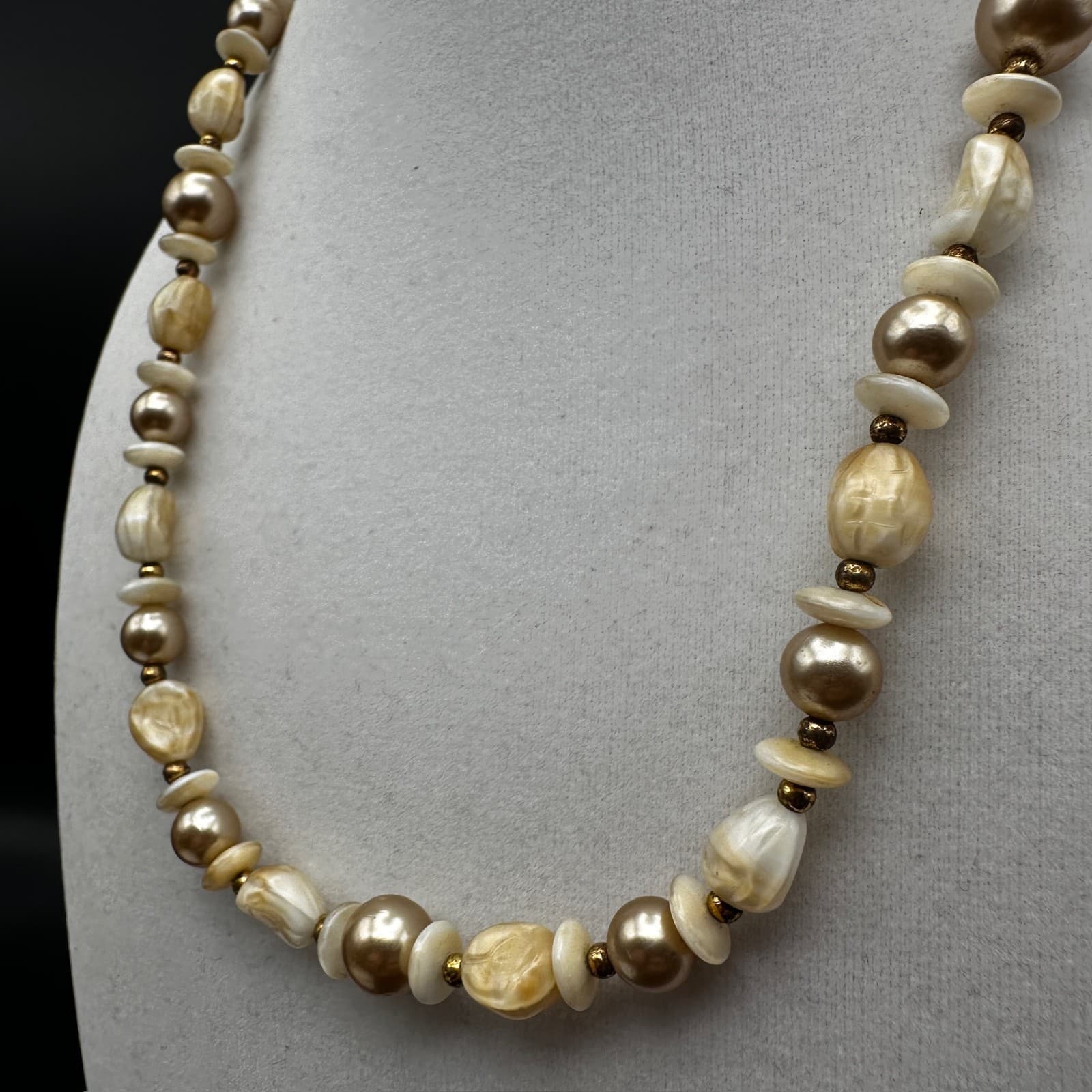 Vintage Ivory & Gold Toned Graduated Faux Pearl Statement Necklace 80s Jewelry - Thumbnail 4