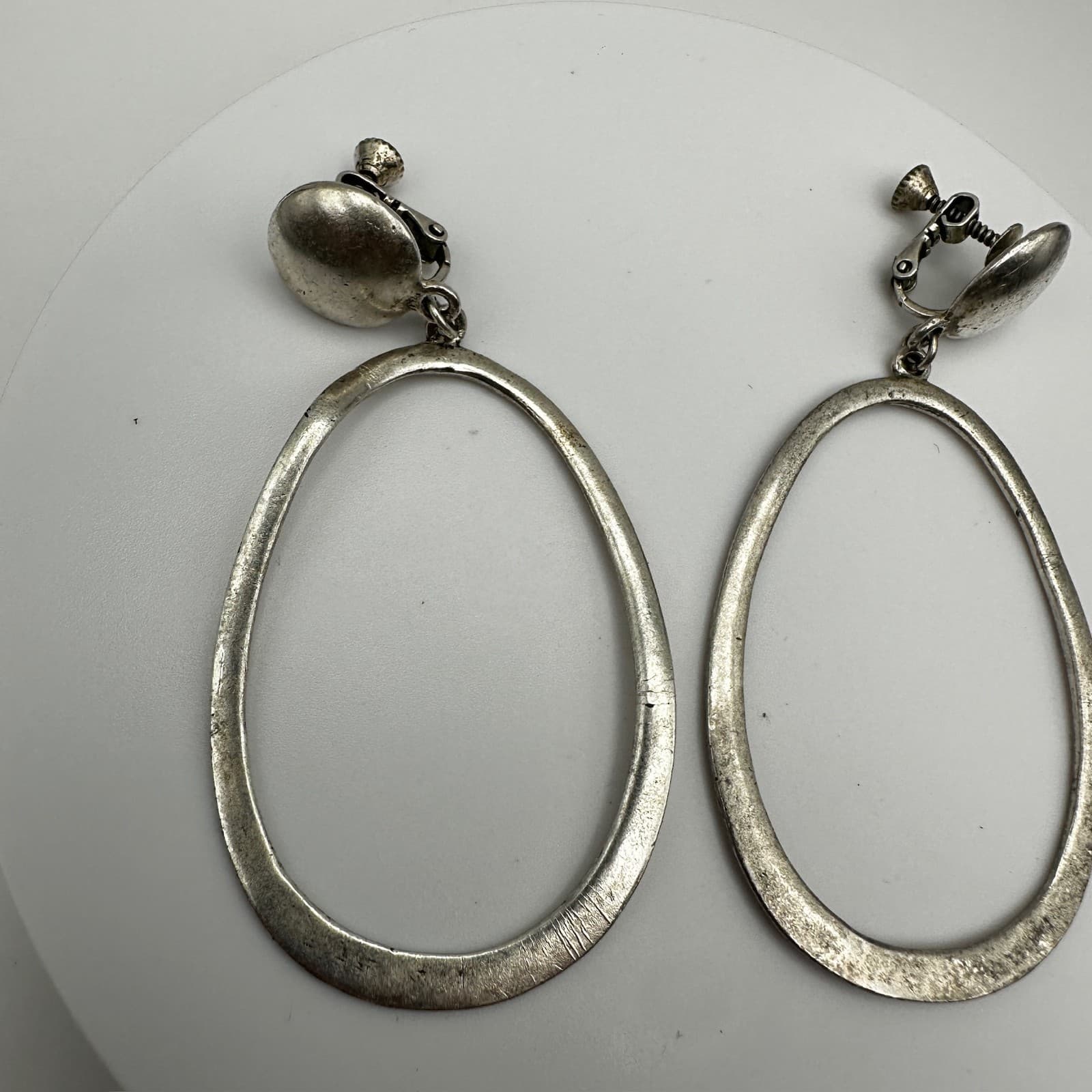 Vintage 80s Silver Tone Large Oval Drop Clip-On Earrings Retro Jewelry - Thumbnail 2