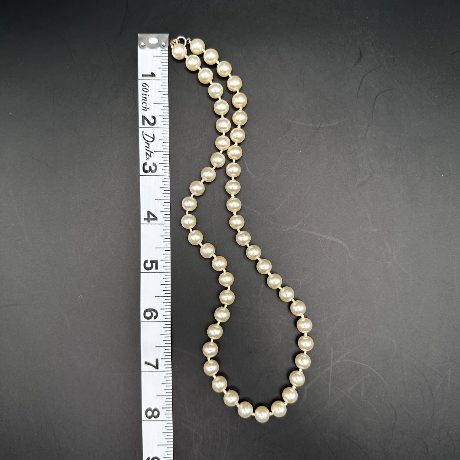 Vintage Classic Ivory Graduated Faux Pearl Necklace Single Strand 90s Jewelry - Thumbnail 9