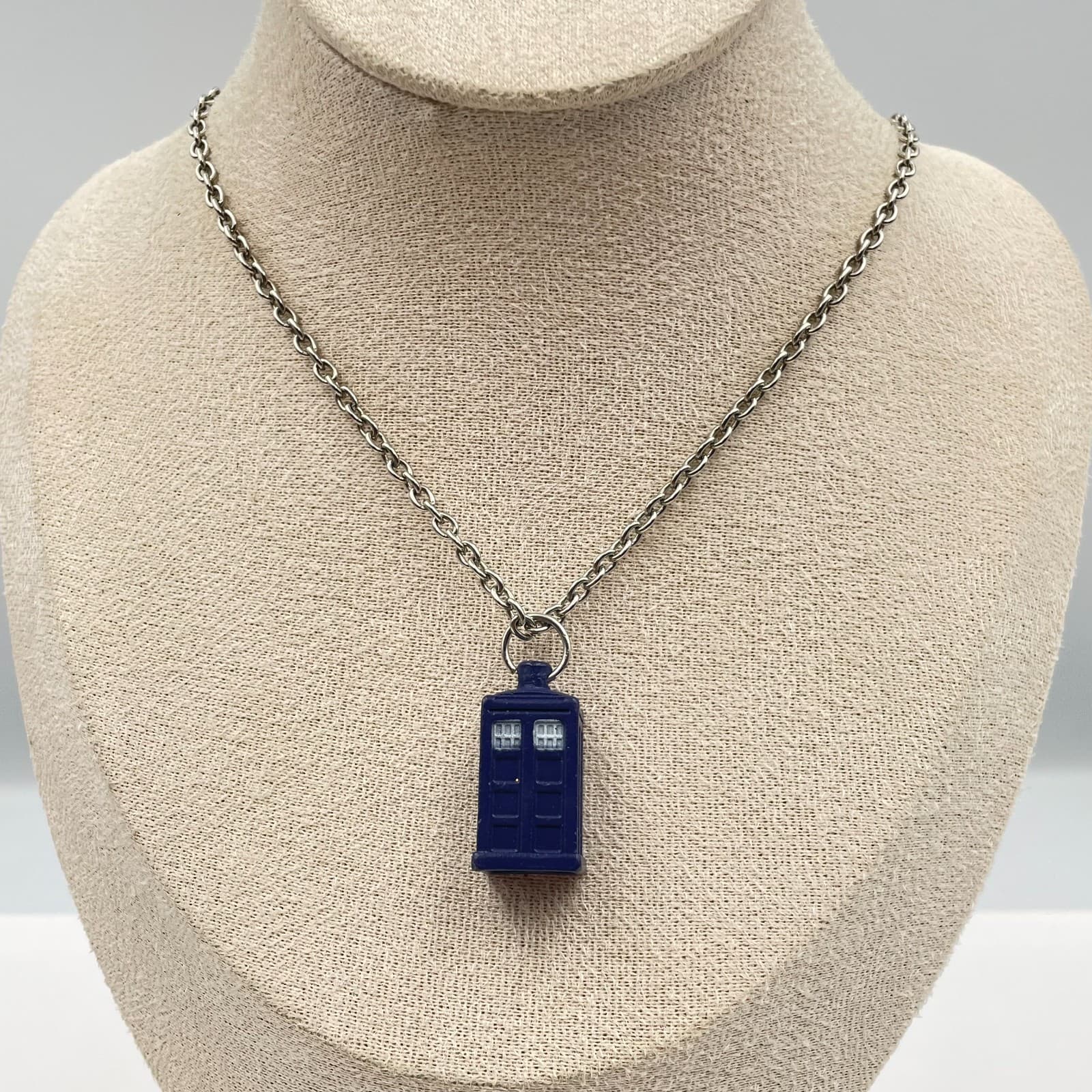 Vintage 90s Doctor Who TARDIS Police Box Pendant Necklace Blue Silver Tone Chain - Image 1