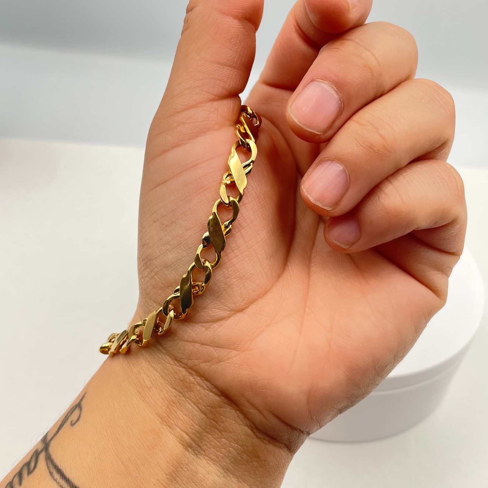 Vintage 90s Gold Tone Infinity Link Chain Bracelet Statement Women's Jewelry - Thumbnail 6