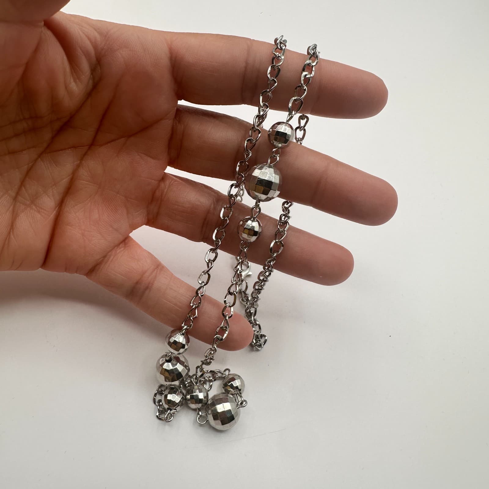 Vintage 90s Silver Tone Faceted Disco Ball Bead Station Necklace Retro Jewelry - Thumbnail 7