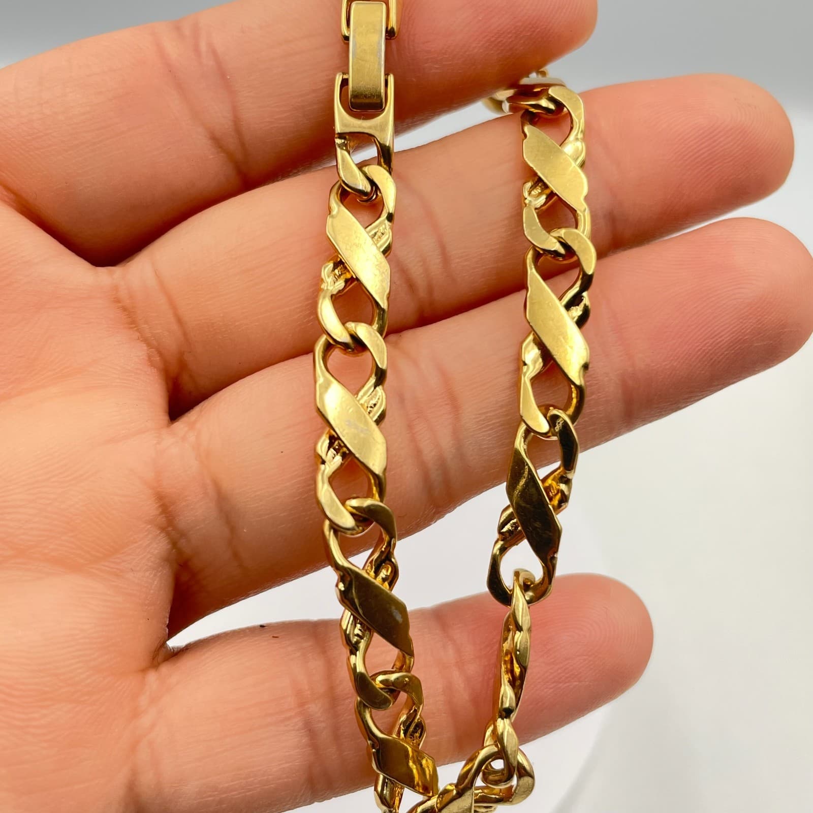 Vintage 90s Gold Tone Infinity Link Chain Bracelet Statement Women's Jewelry - Thumbnail 3