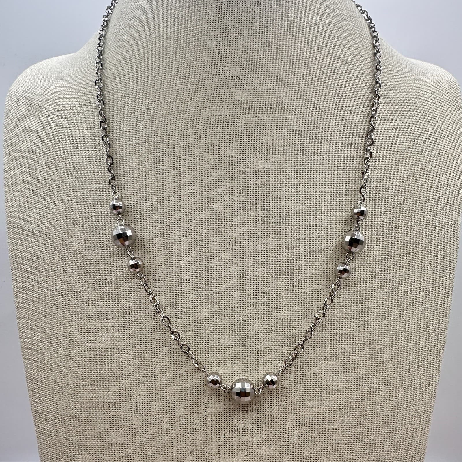 Vintage 90s Silver Tone Faceted Disco Ball Bead Station Necklace Retro Jewelry - Thumbnail 2