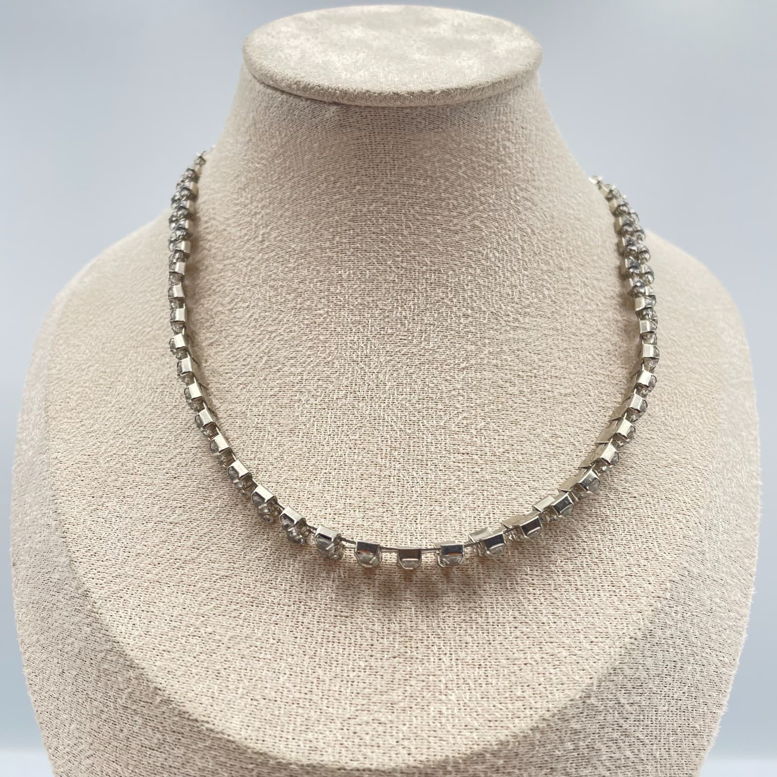 Vintage 90s SilverTone Clear Glass Double Row Rhinestone Choker Necklace Jewelry - Thumbnail 5