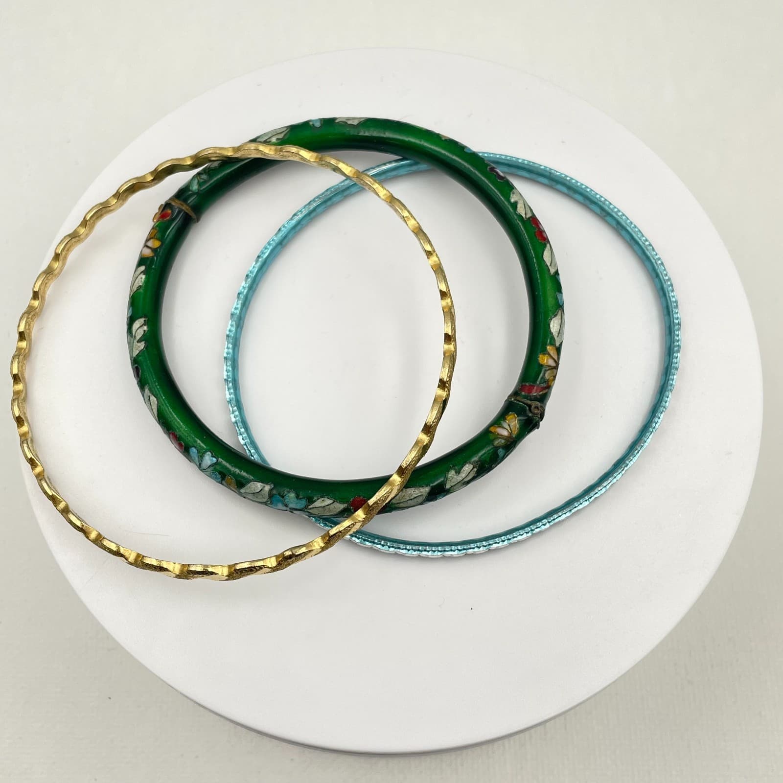 Vintage 80s 90s Gold/Silver Tone Floral Enamel Bracelet Set Boho Women's Jewelry - Image 1