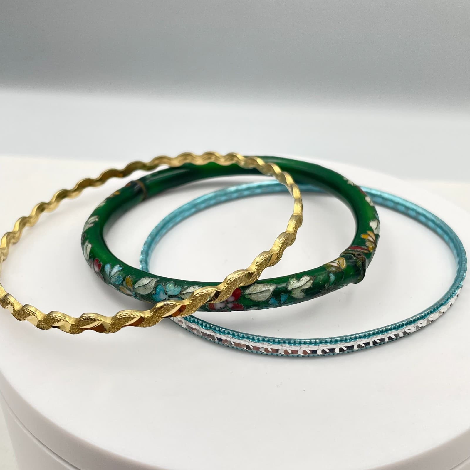 Vintage 80s 90s Gold/Silver Tone Floral Enamel Bracelet Set Boho Women's Jewelry - Thumbnail 2