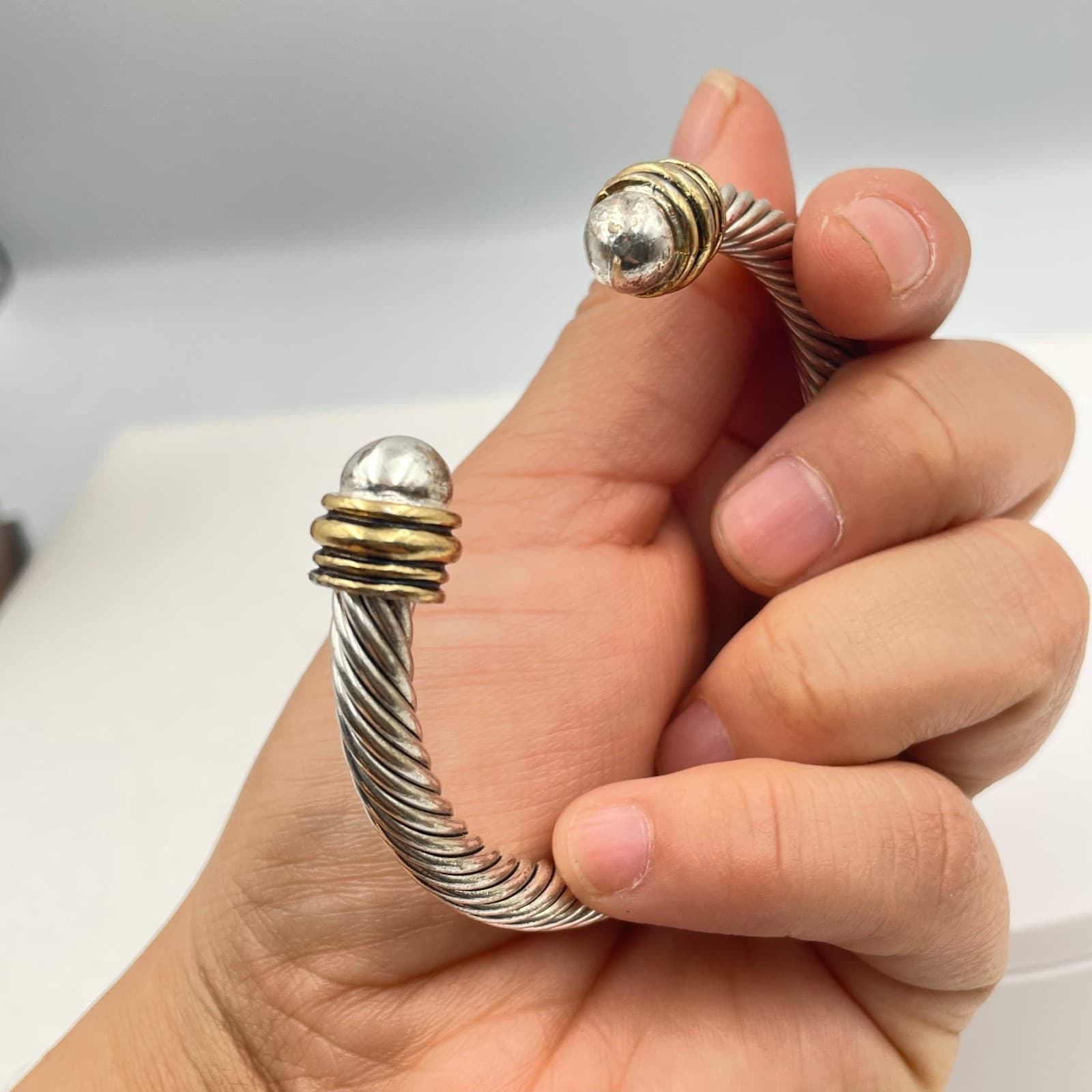 Vintage 90s Silver/Gold Tone Twisted Cable Hand Bracelet Women's Classic Jewelry - Thumbnail 5