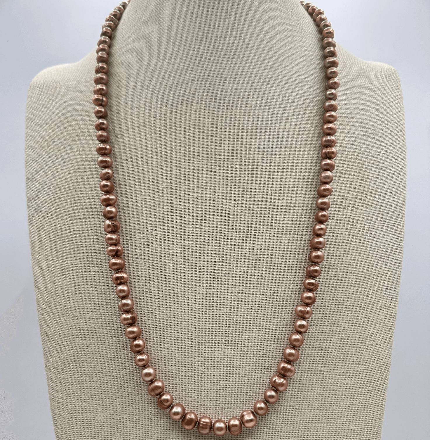 Vintage 80s Rose Gold Tone Pearl Necklace Elegant Hand Strung Beads Jewelry - Image 1