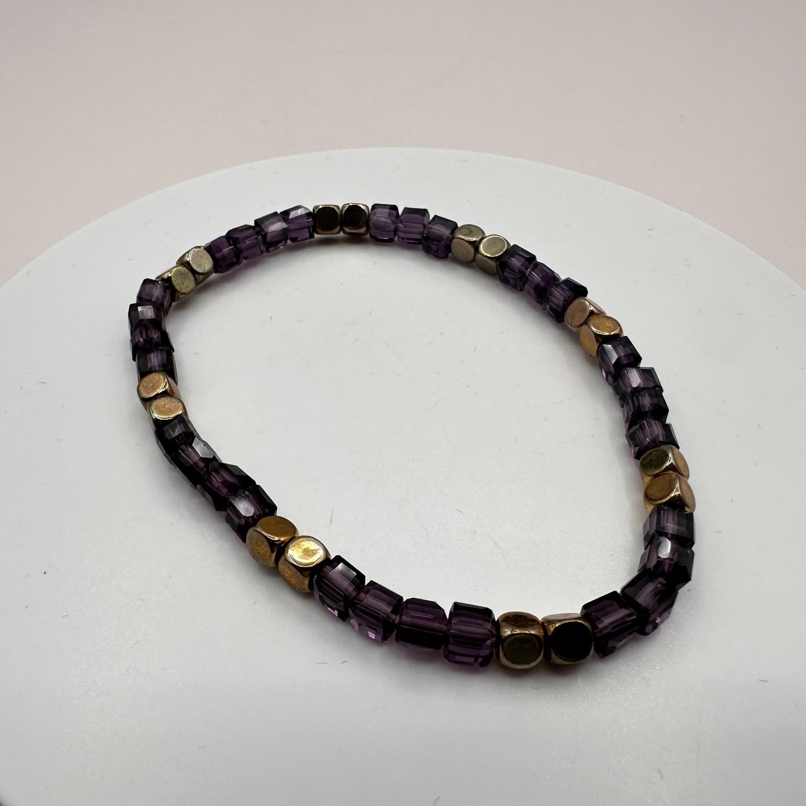 Vintage Y2K Gold tone Stretch Purple Beaded Bracelet Women's Classic Jewelry - Image 1