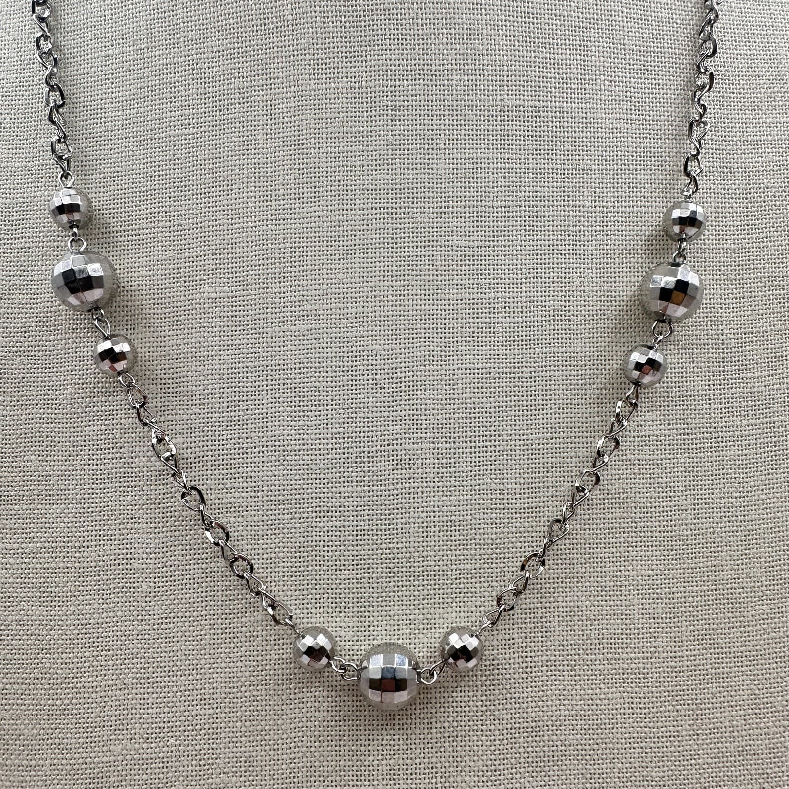 Vintage 90s Silver Tone Faceted Disco Ball Bead Station Necklace Retro Jewelry - Thumbnail 3