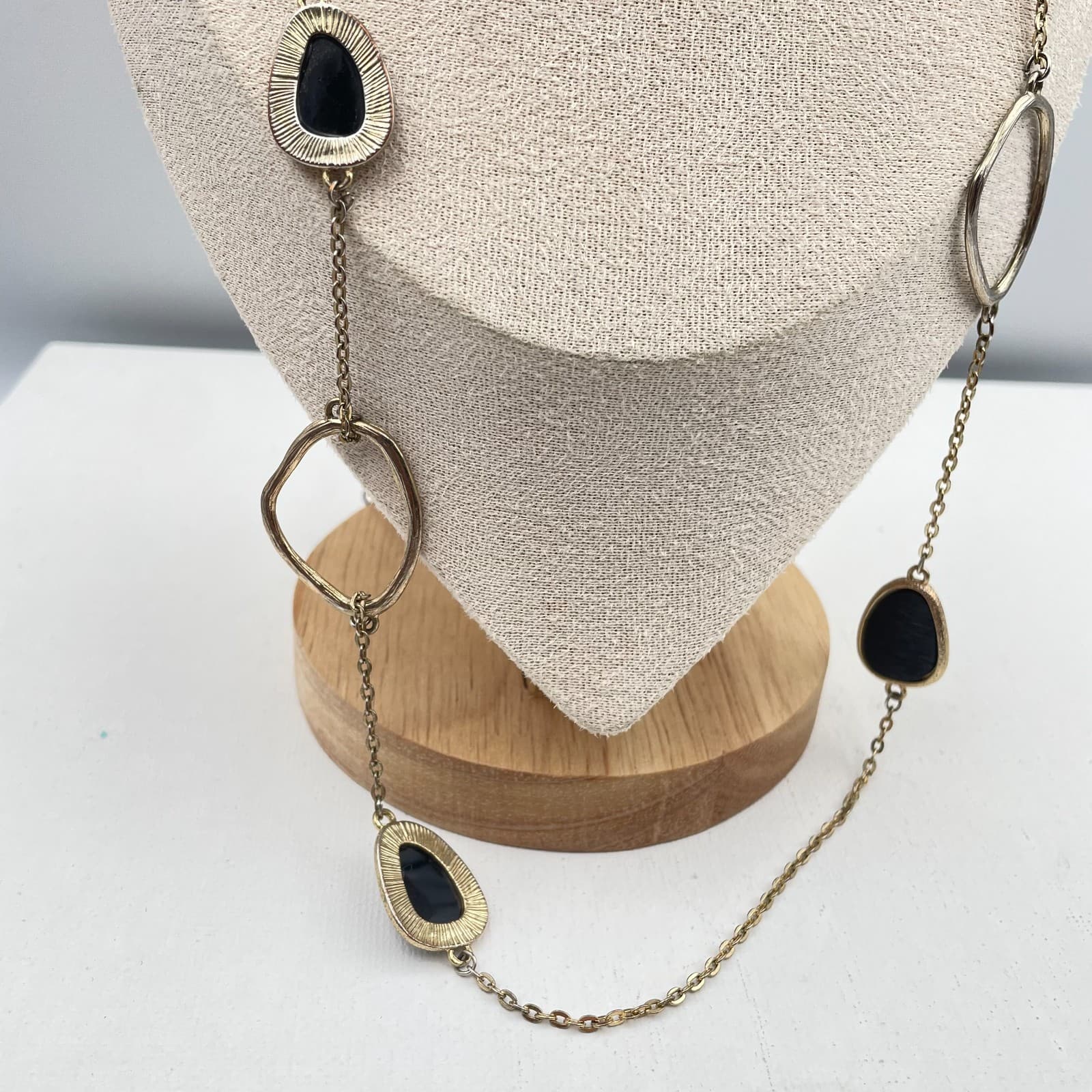 Vintage 90s Gold Tone Long Station Necklace Black Enamel Boho Classic Jewelry - Thumbnail 3