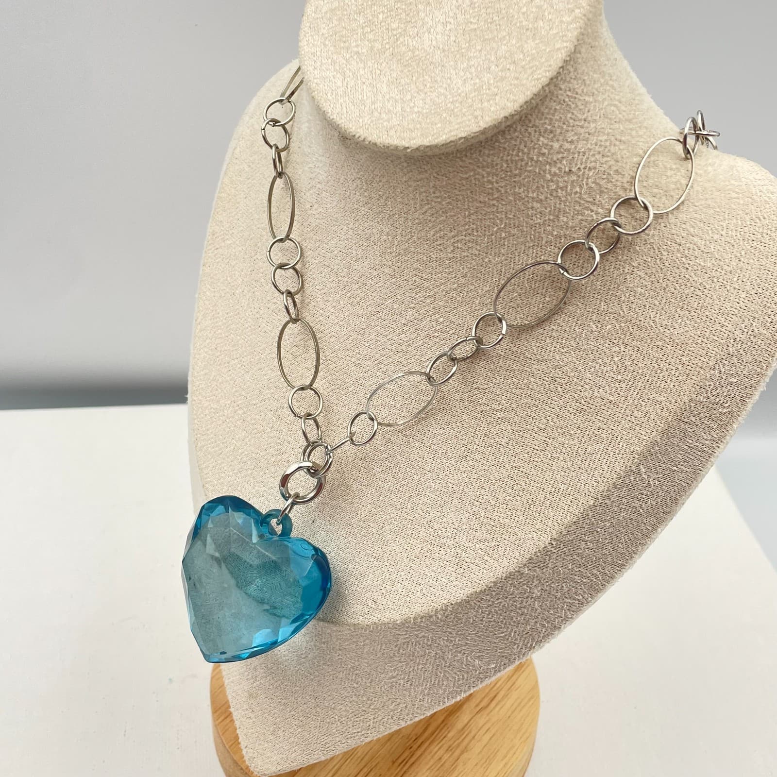 Vintage Y2K Silver Tone Oval Link Chain Blue Heart Pendant Necklace Jewelry - Thumbnail 5