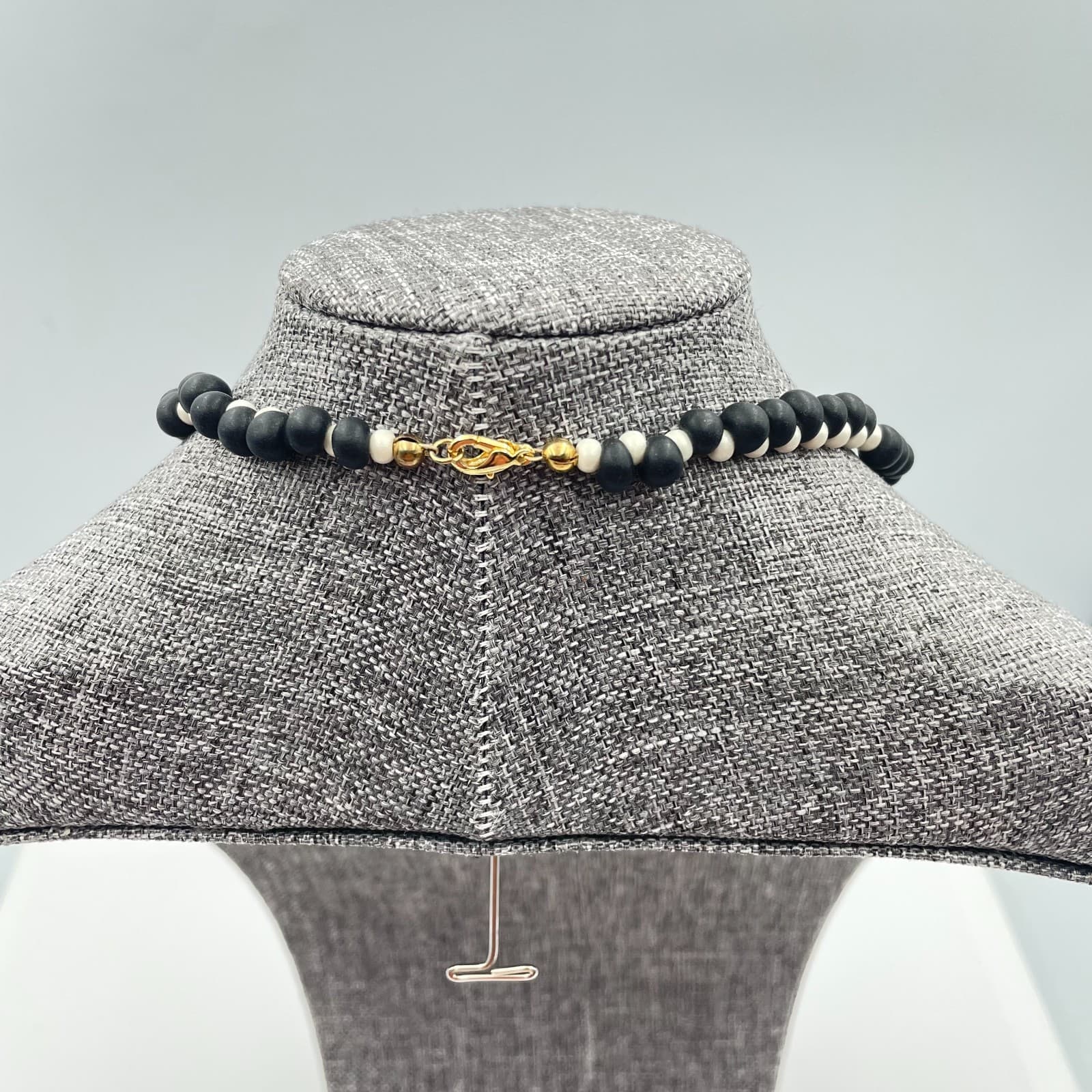 Vintage 90s Y2K Black White Matte Bead Necklace Boho Women's Classic Jewelry - Thumbnail 6
