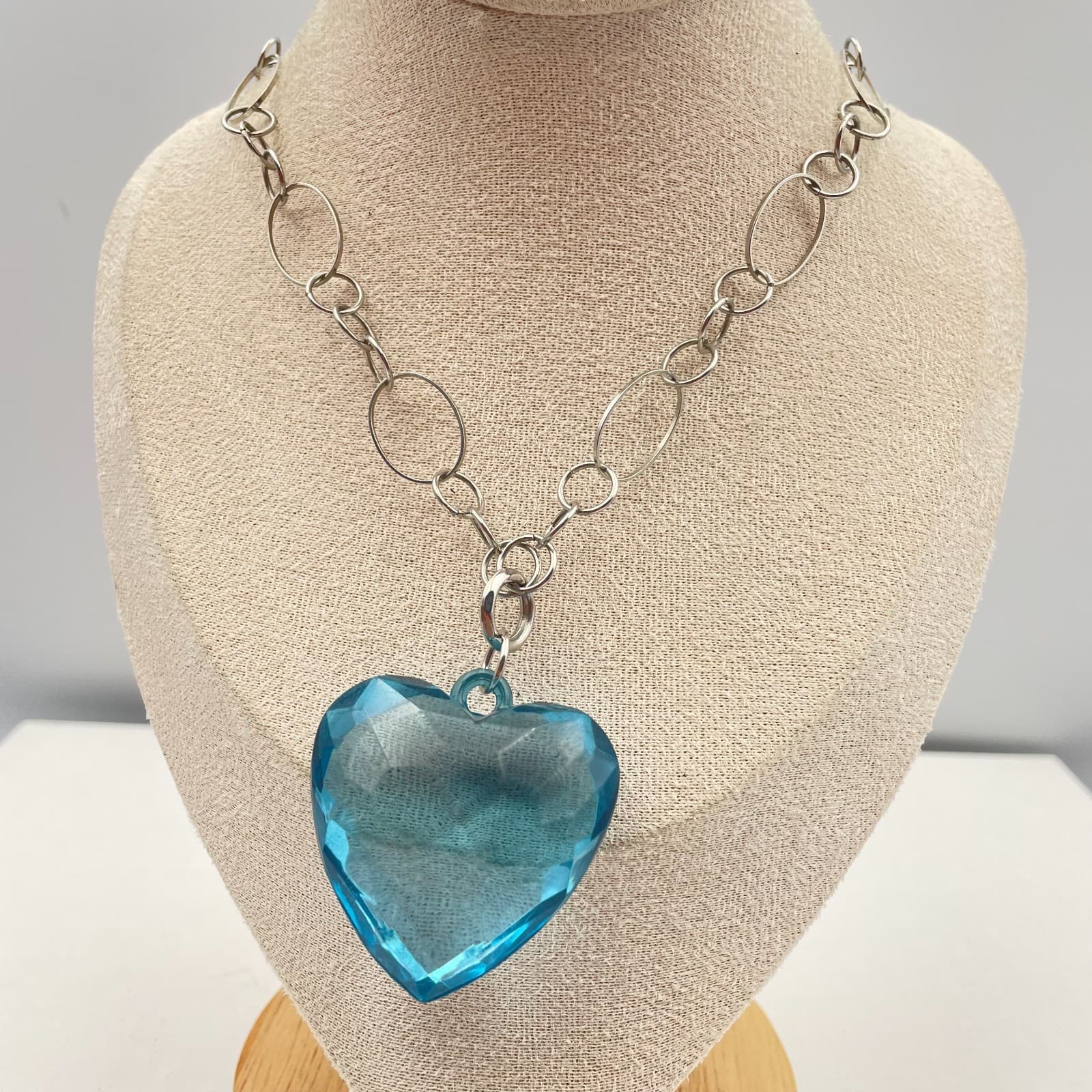 Vintage Y2K Silver Tone Oval Link Chain Blue Heart Pendant Necklace Jewelry - Thumbnail 3