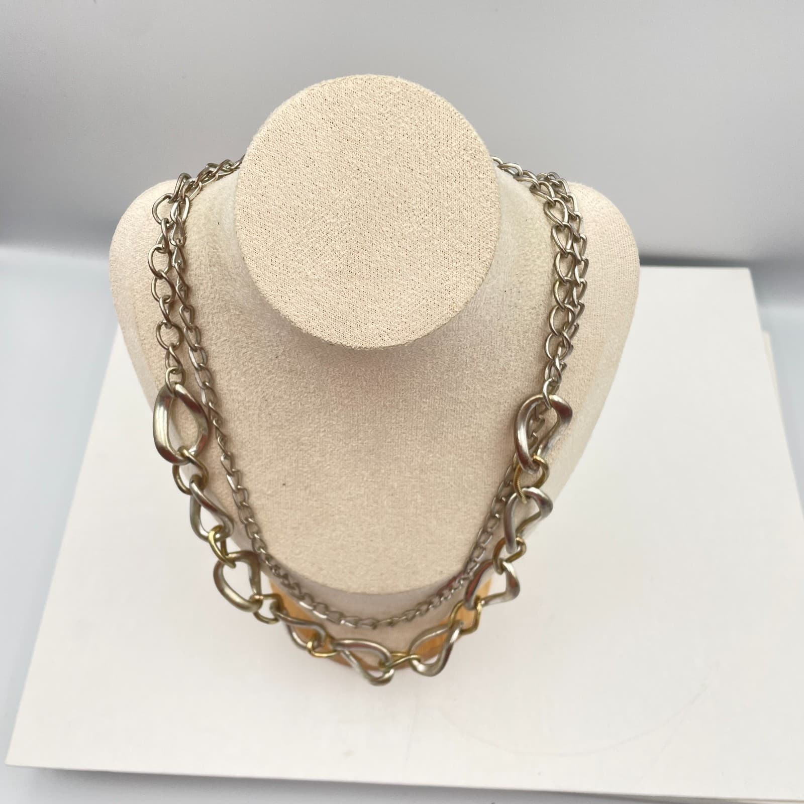 Vintage Y2K Avenue Silver Tone Double Strand Chain Necklace Statement Jewelry - Thumbnail 2