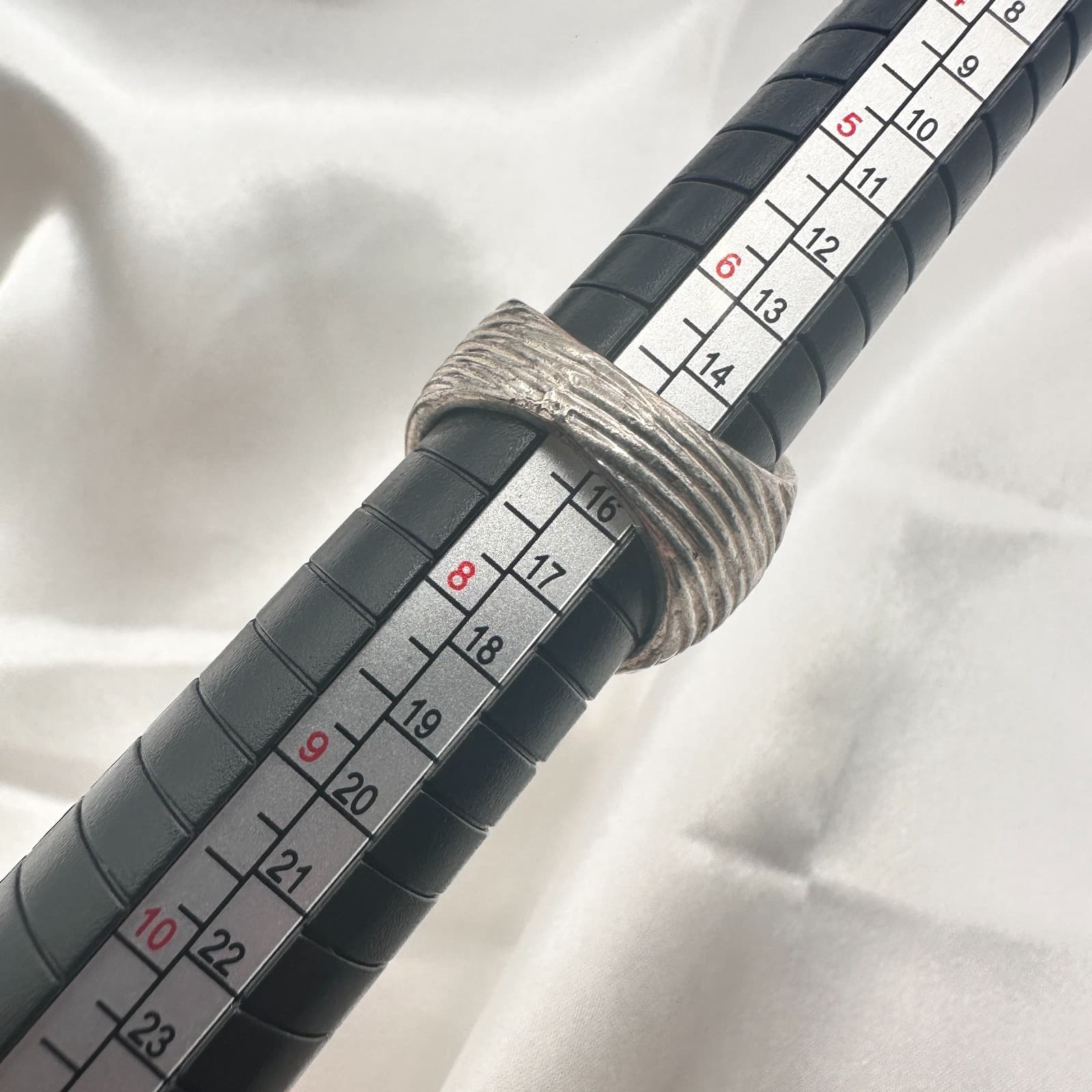 Vintage 80s Silver Tone Ribbed Dome Ring Groovy Textured Statement Band Jewelry - Thumbnail 7