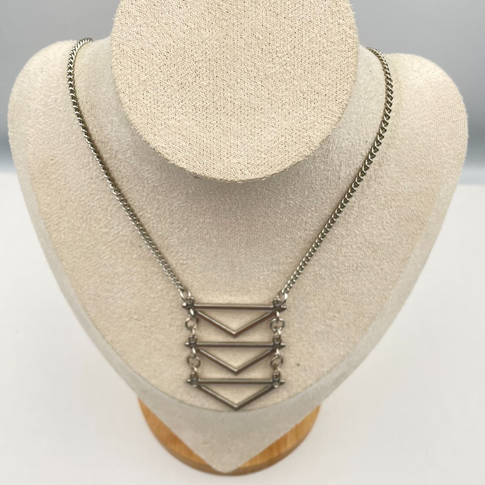 Vintage 90s Silver Tone Geometric Triple Triangle Tiered Pendant Necklace Modern - Thumbnail 2