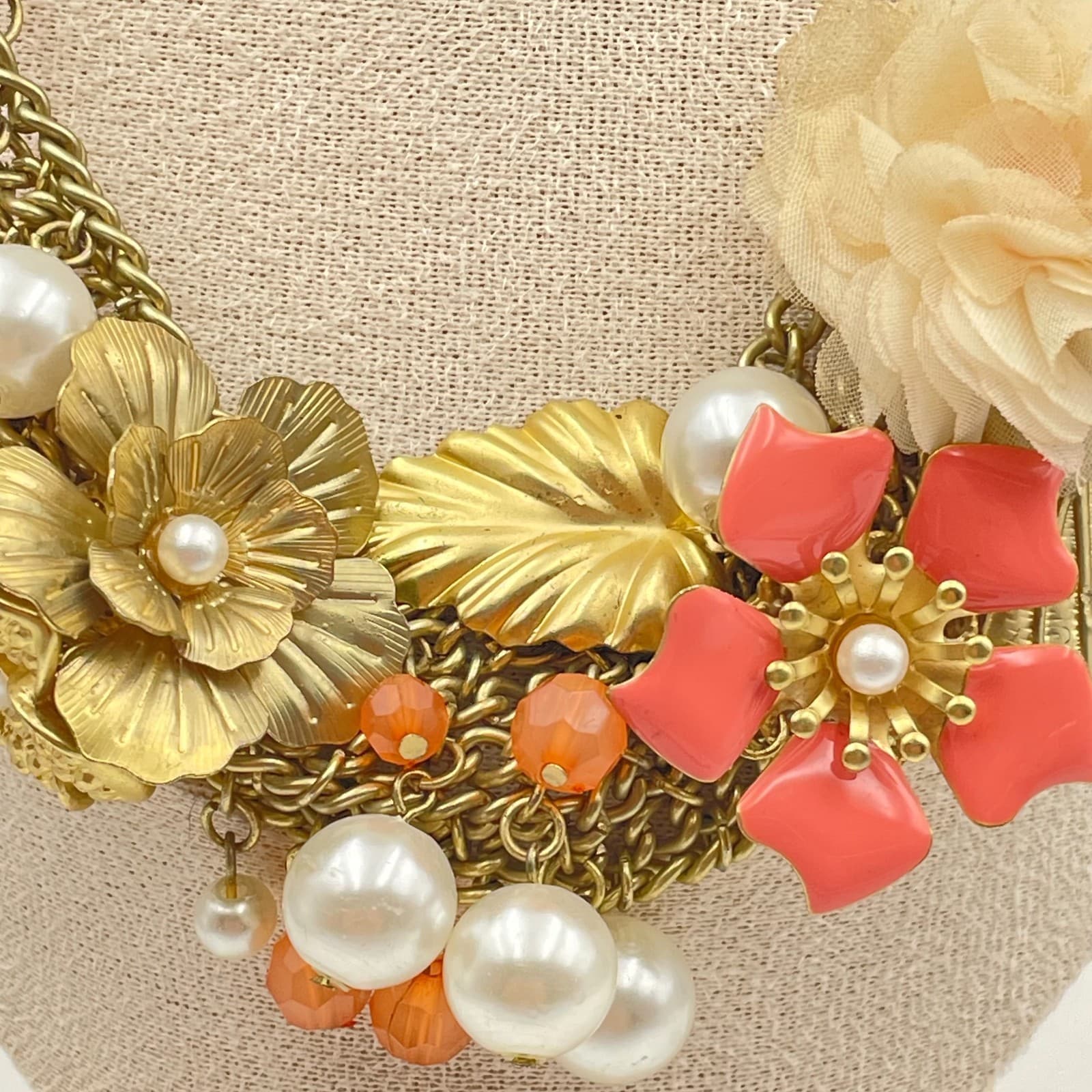 Vintage 90s Robert Rose Floral Bib Necklace Gold Tone Glass Pearl Coral Pink - Thumbnail 3