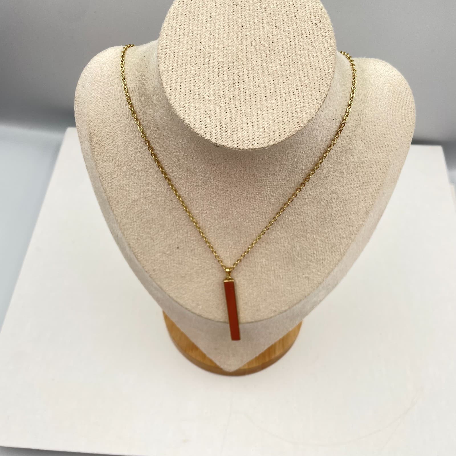 Vintage 90s Mary Kay Gold Tone Vertical Bar Pendant Necklace Clear Glass Jewelry - Thumbnail 2