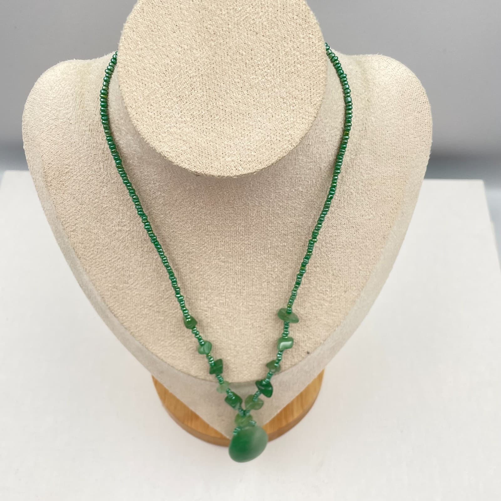 Vintage 90s Green Aventurine Glass Bead Pendant Necklace Boho Fashion Jewelry - Thumbnail 2