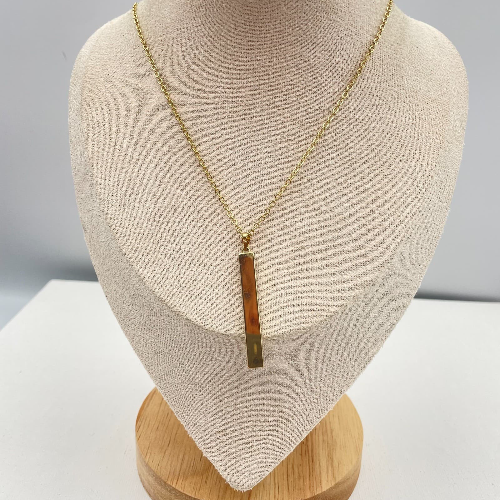 Vintage 90s Mary Kay Gold Tone Vertical Bar Pendant Necklace Clear Glass Jewelry - Thumbnail 3