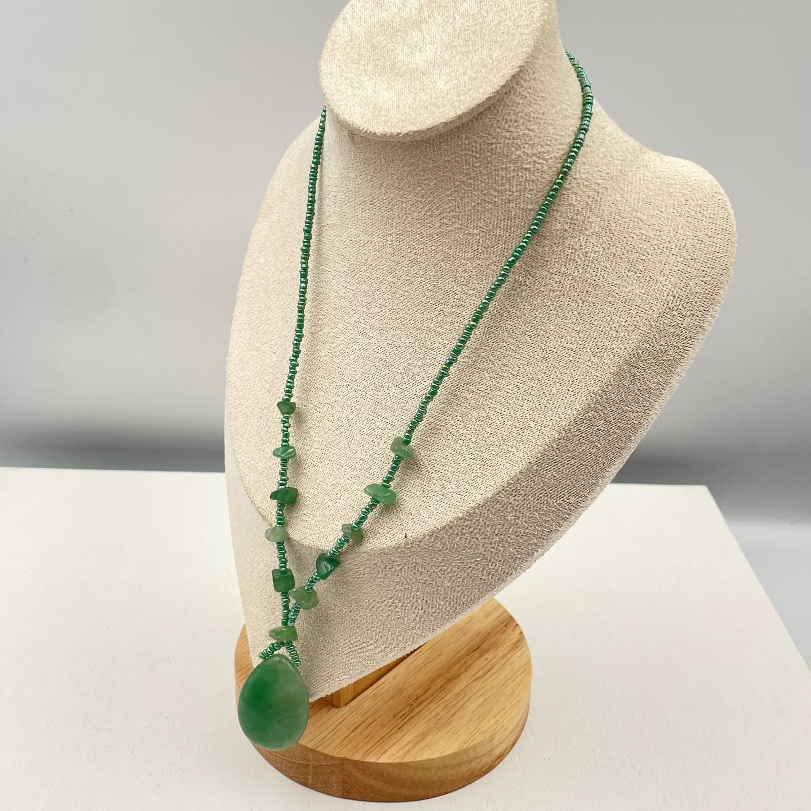 Vintage 90s Green Aventurine Glass Bead Pendant Necklace Boho Fashion Jewelry - Thumbnail 5