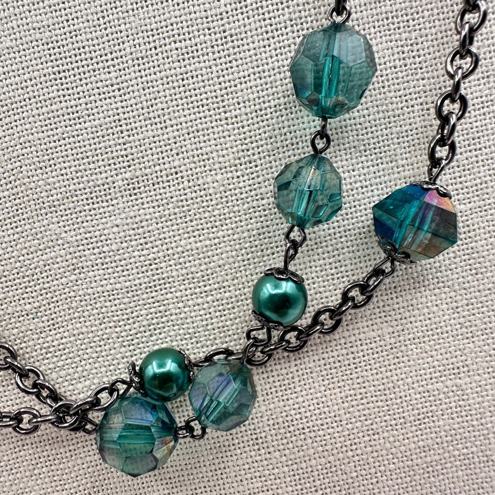 Vintage 80s Women Necklace Long Double Strand Glass Bead Gunmetal Tone Green - Thumbnail 3