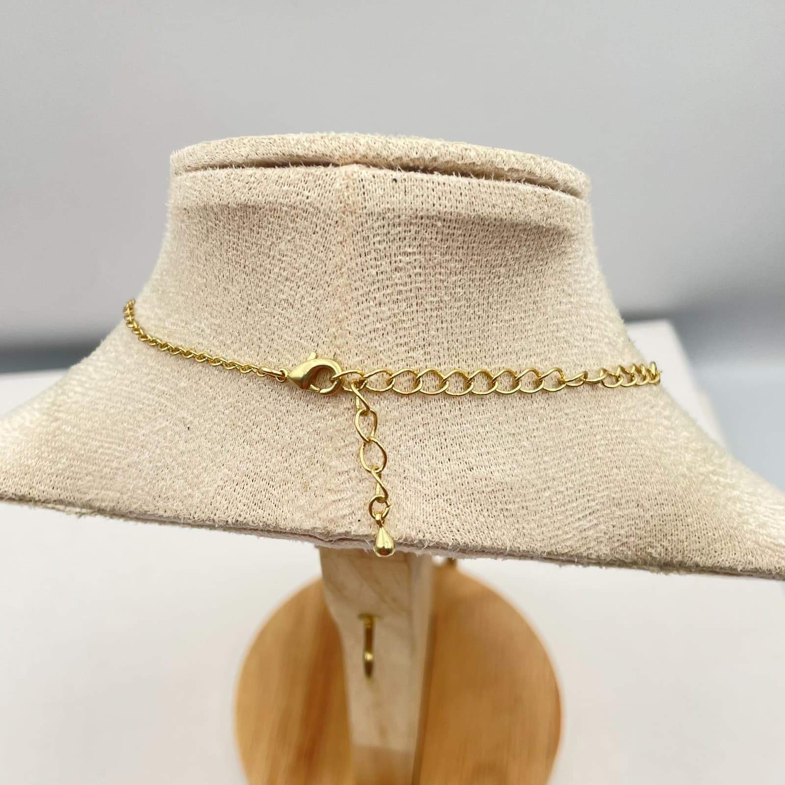 Vintage 90s Mary Kay Gold Tone Vertical Bar Pendant Necklace Clear Glass Jewelry - Thumbnail 8