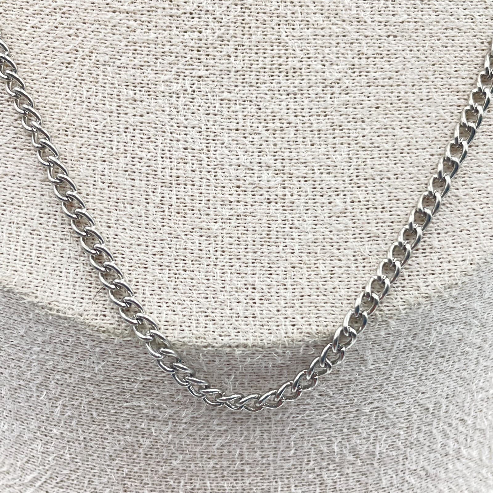 Vintage 90s Silver Tone Curb Chain Necklace & Triple Dangle Earrings Jewelry Set - Thumbnail 4