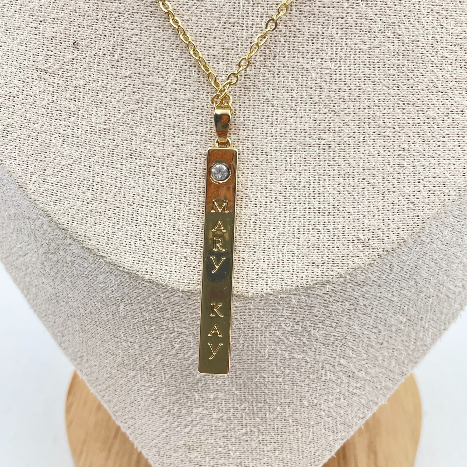 Vintage 90s Mary Kay Gold Tone Vertical Bar Pendant Necklace Clear Glass Jewelry - Image 1