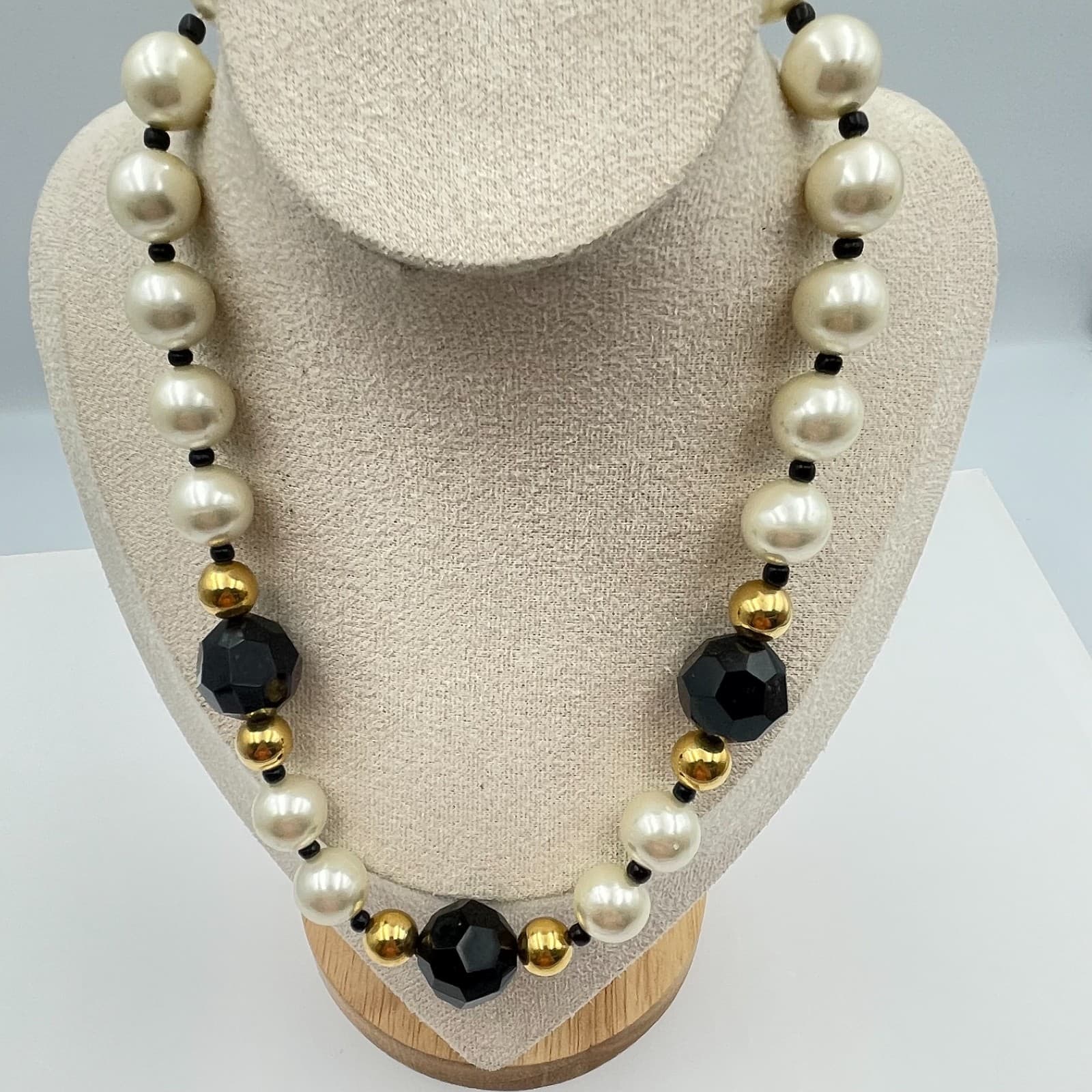 Vintage 90s Gold-Tone Faux Pearl Necklace Black Beaded Women's Classic Retro - Thumbnail 4