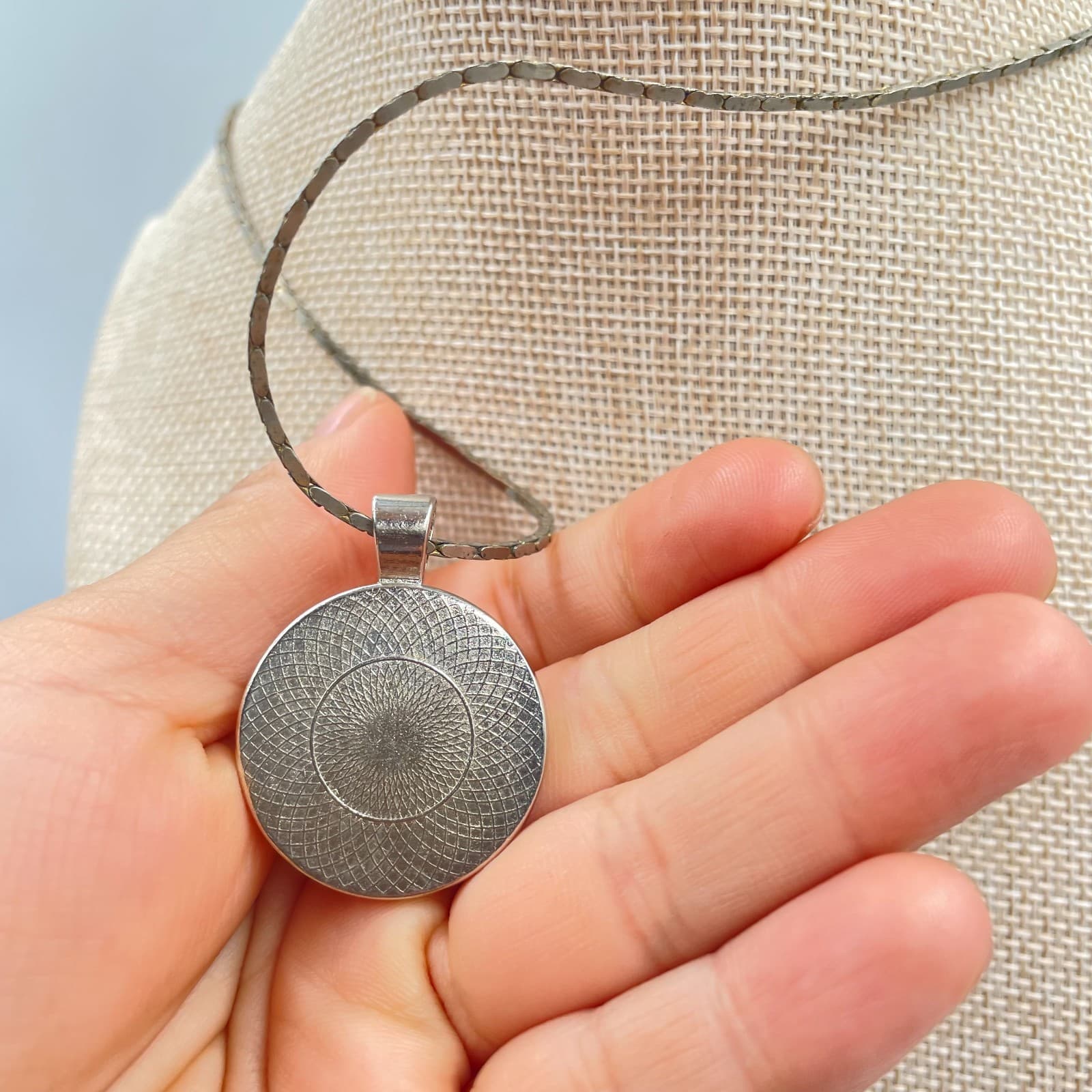 Vintage Memorial Necklace Loss of Loved One Sympathy Remembrance Pendant 24" - Thumbnail 3