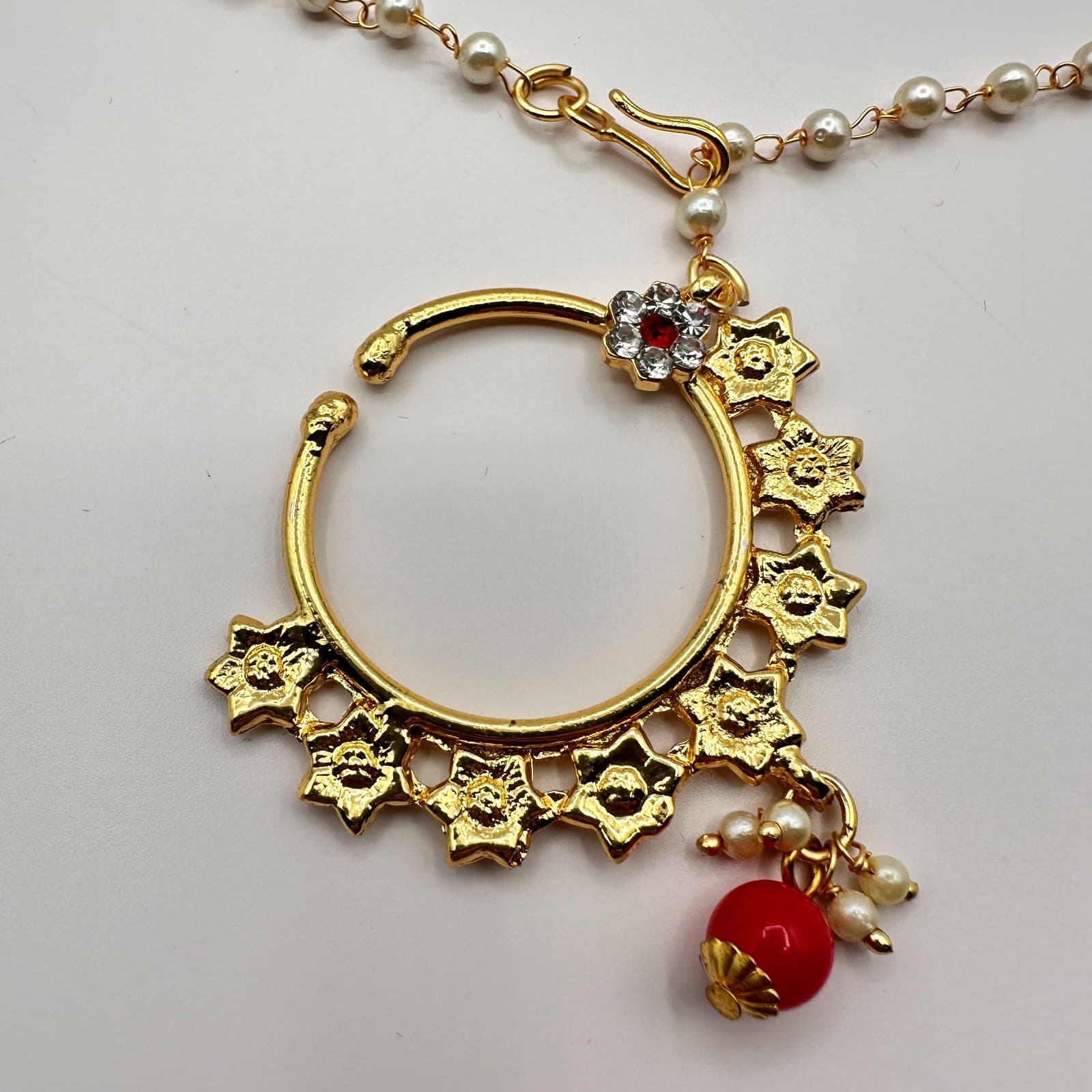 Vintage 90s Nath Indian Bridal Nose Ring Gold Tone Red & White Glass Pearl - Thumbnail 2