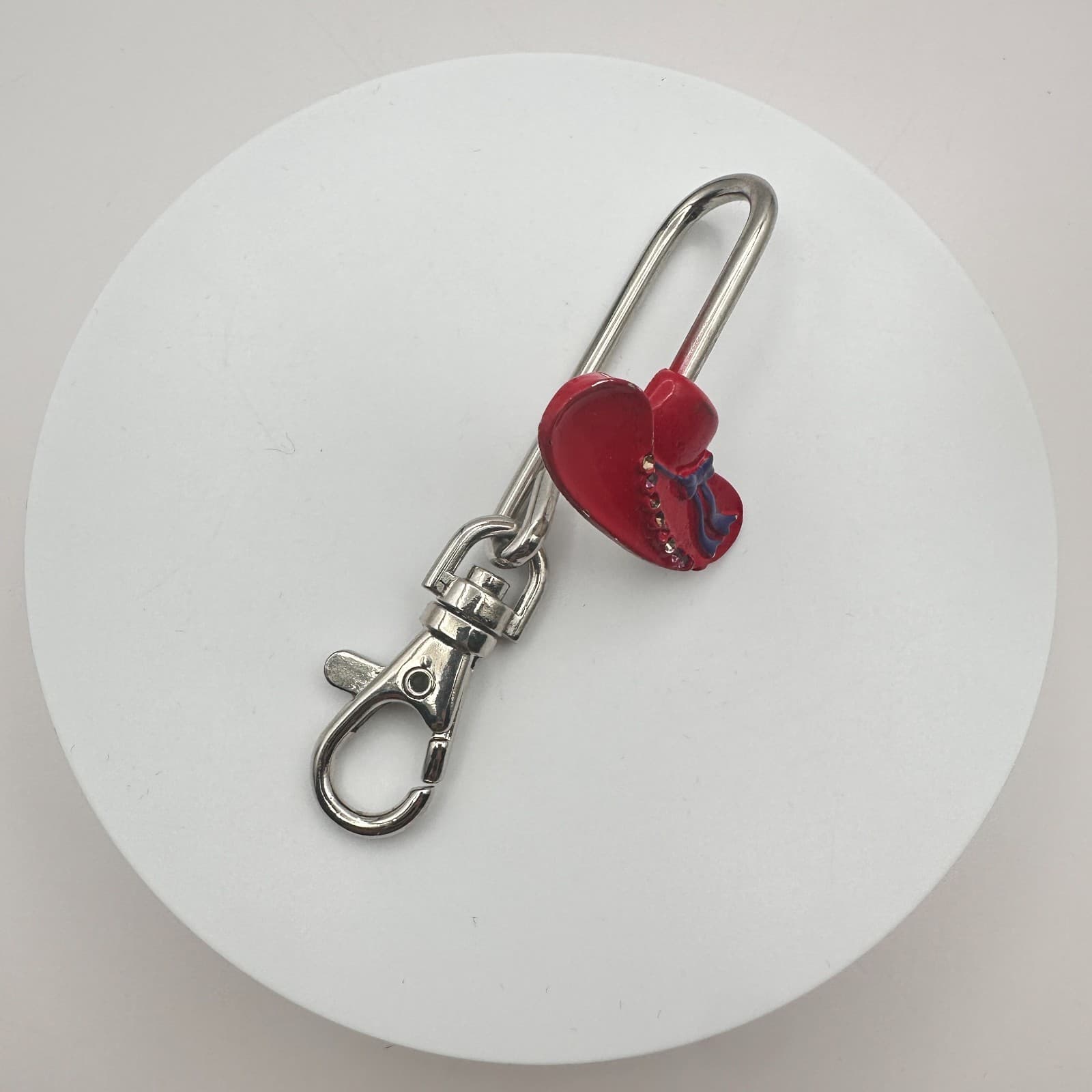 Vintage 90s Silver Tone Red Hat Society Purse Hook Key Finder Enamel Glass - Image 1