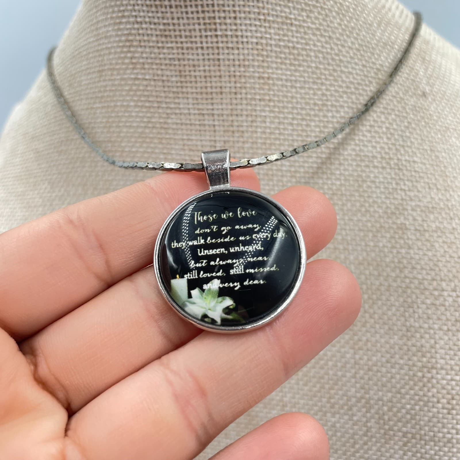 Vintage Memorial Necklace Loss of Loved One Sympathy Remembrance Pendant 24" - Thumbnail 2