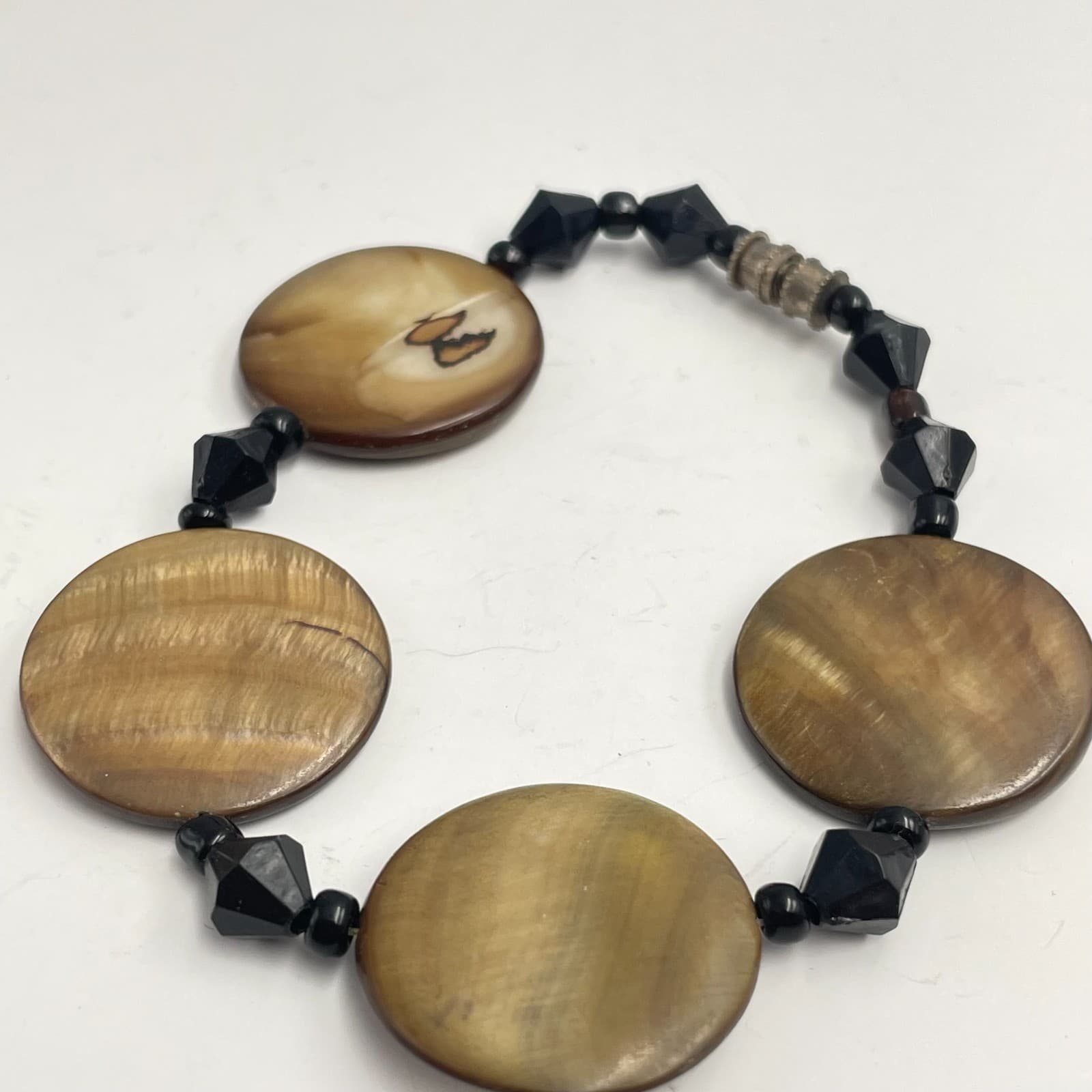 Vintage 90s Brown Shell & Black Glass Bead Bracelet Boho Earthy Minimalist - Thumbnail 2