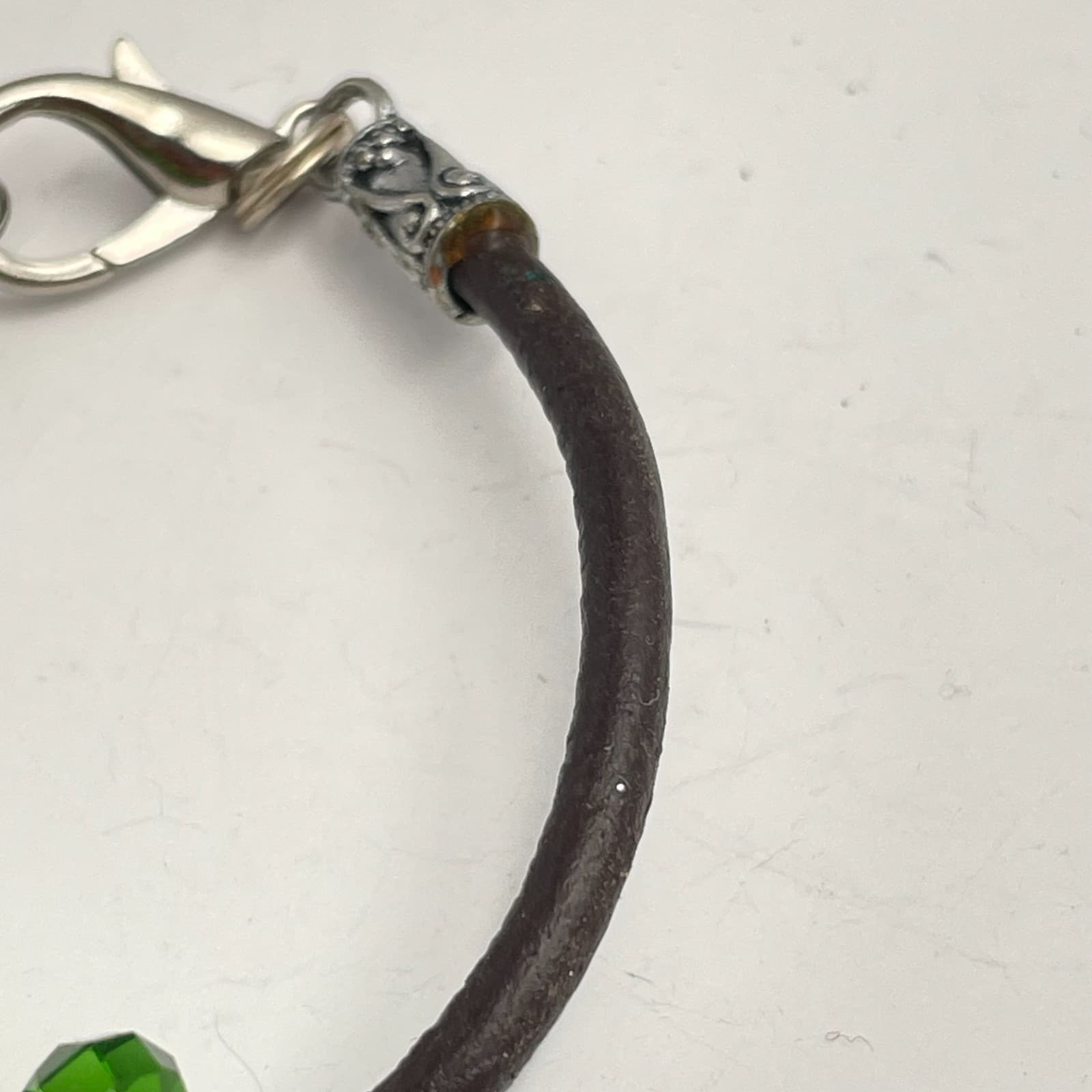 Vintage 90s Brown Leather Cord Bracelet Green Glass Beads Boho Silver Tone - Thumbnail 5