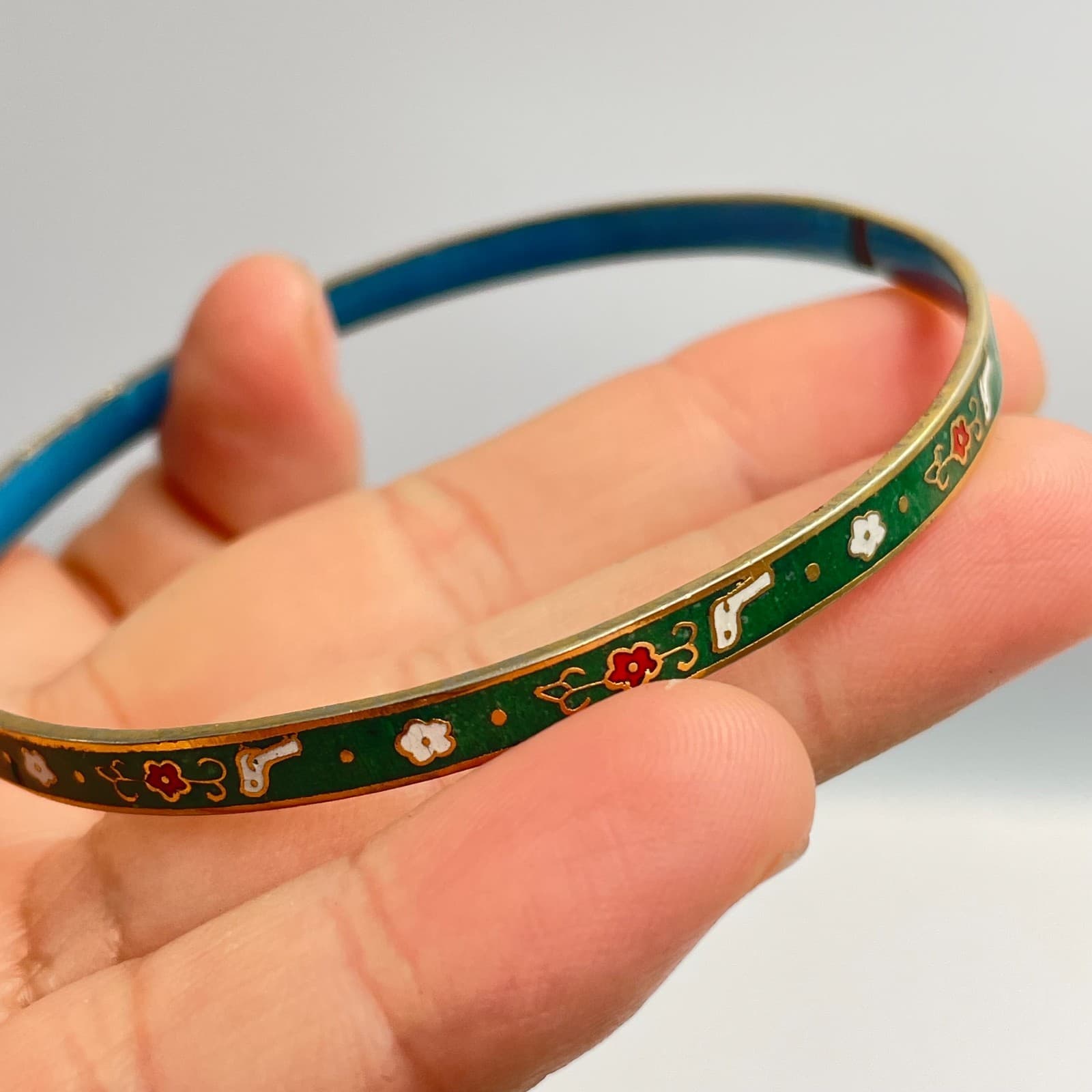 Vintage 80s Green Floral Enamel Bangle Bracelet Gold Tone Boho Fashion Jewelry - Thumbnail 6