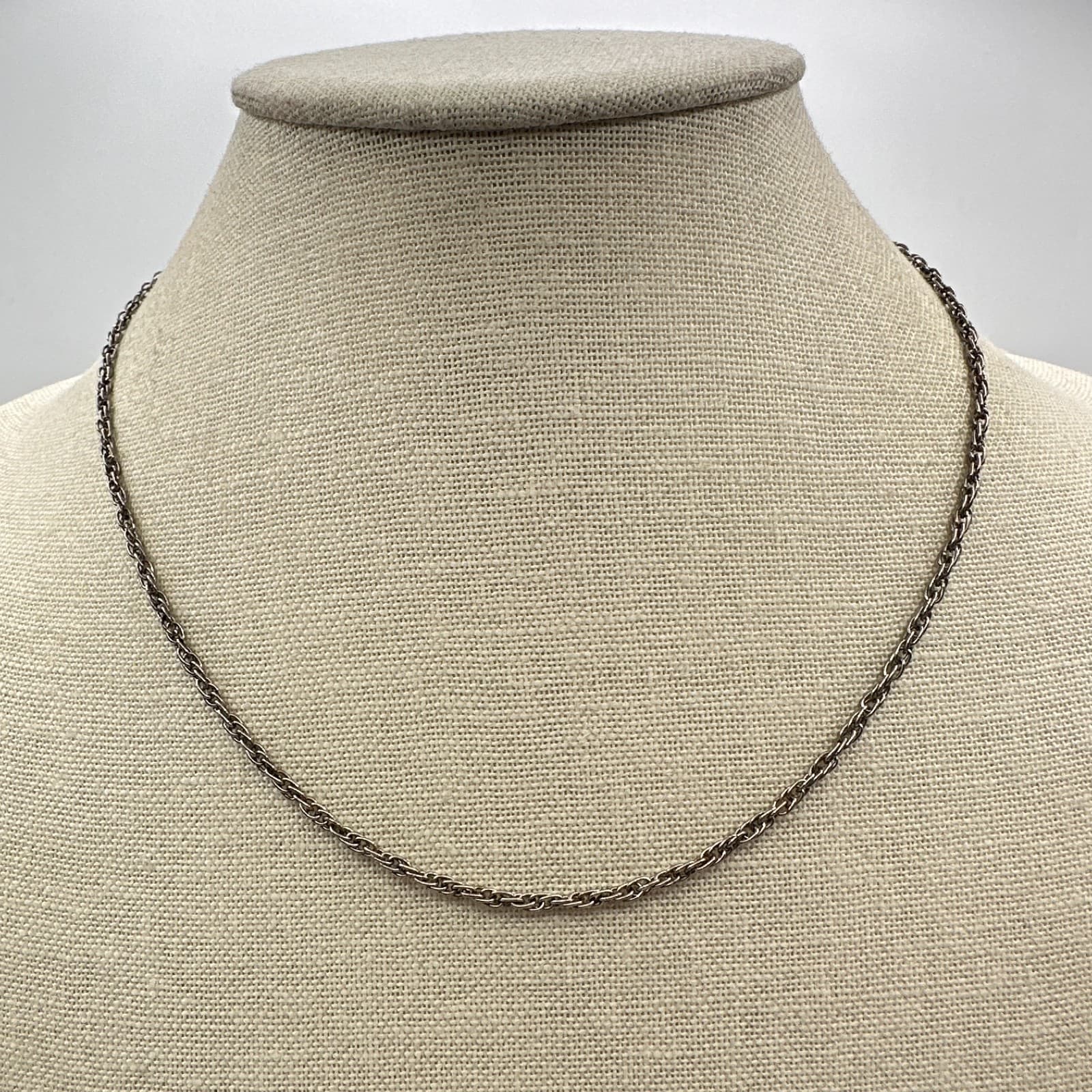 Vintage 90s Silver Tone Twisted Rope Chain Necklace Minimalist Fashion Jewelry - Image 1