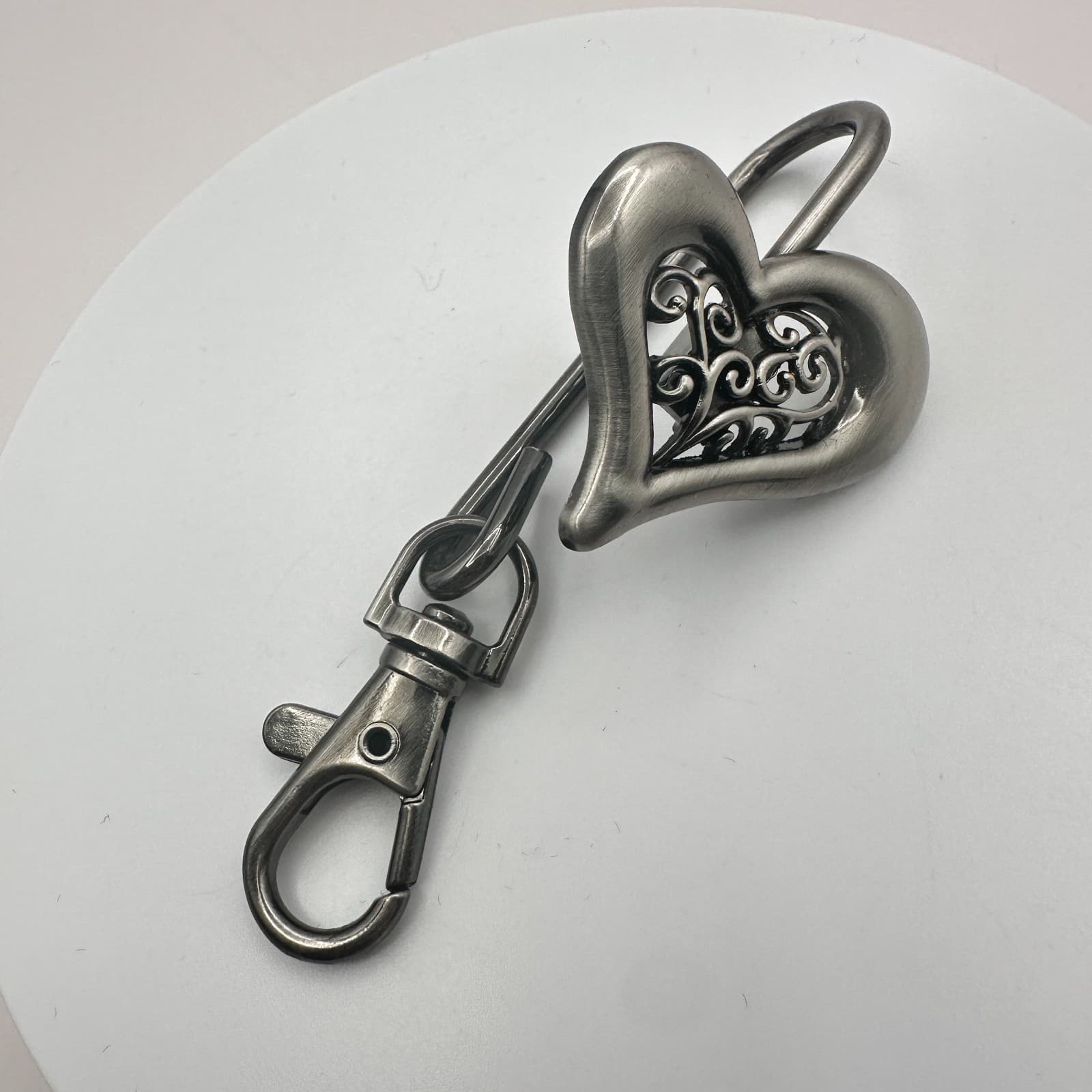 Vintage 90s Silver Tone Filigree Open Heart Key Finder Purse Hook Accessory - Thumbnail 2