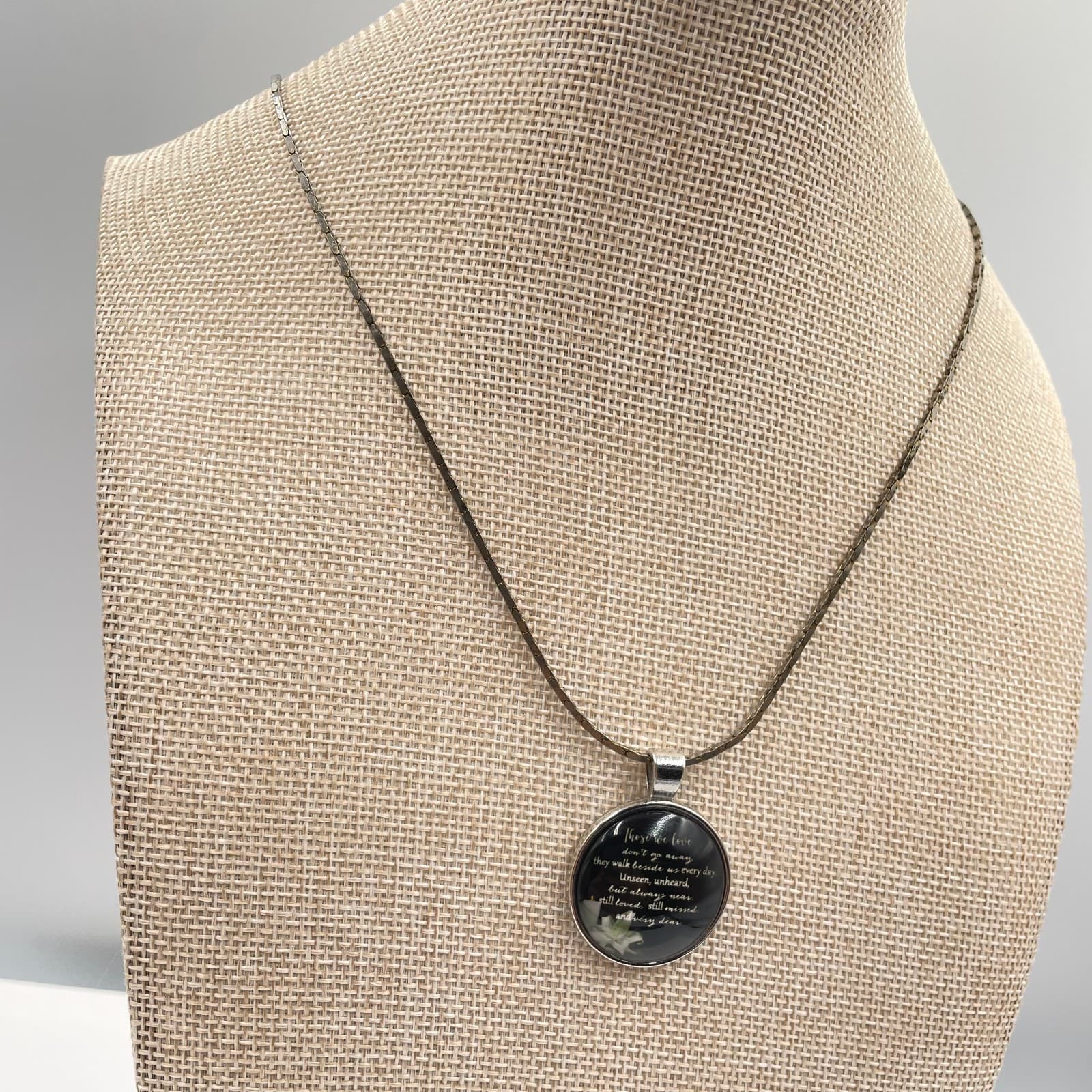 Vintage Memorial Necklace Loss of Loved One Sympathy Remembrance Pendant 24" - Thumbnail 5