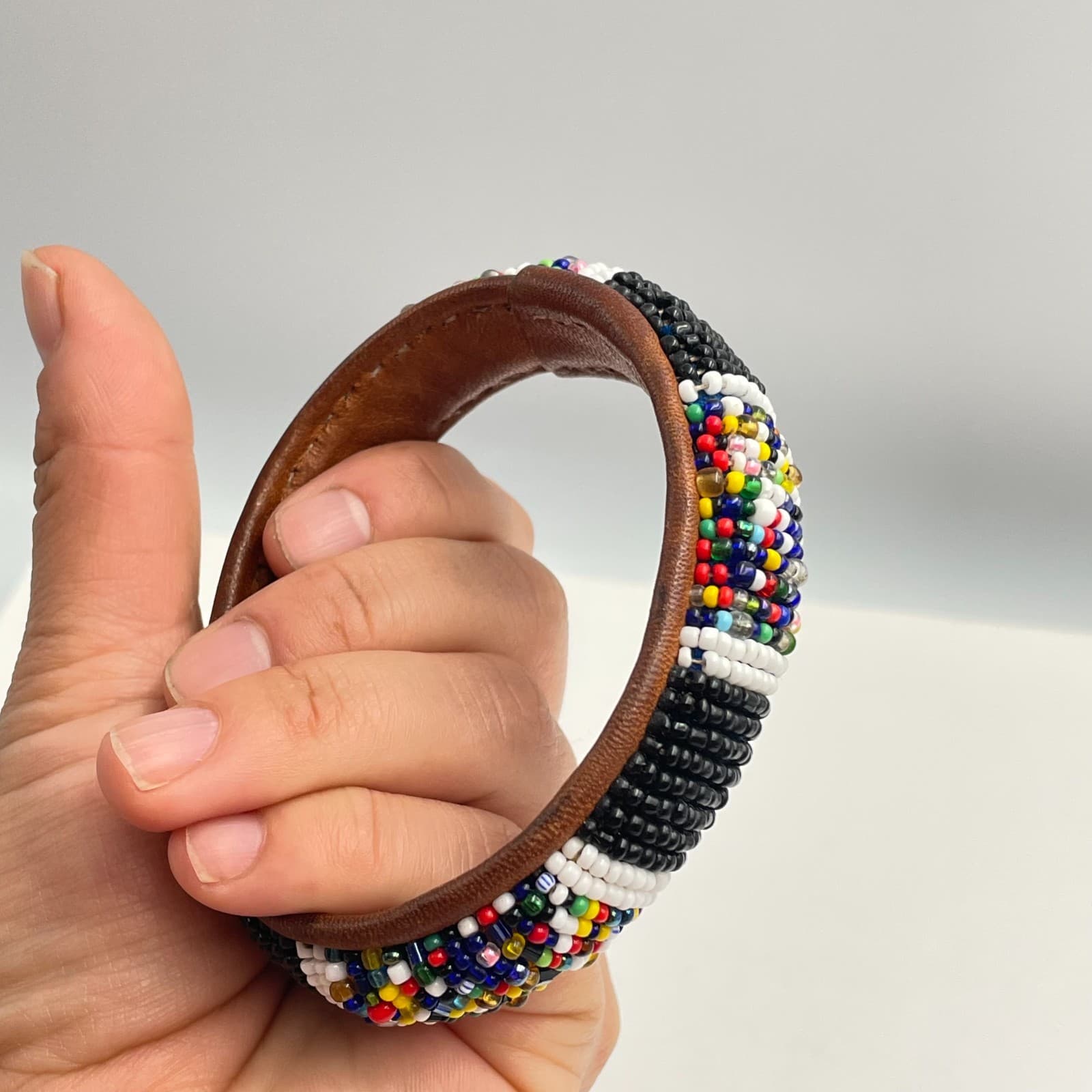 Vintage 90s Glass Bead Leather Bangle Bracelet Boho Tribal Fashion Jewelry - Thumbnail 6