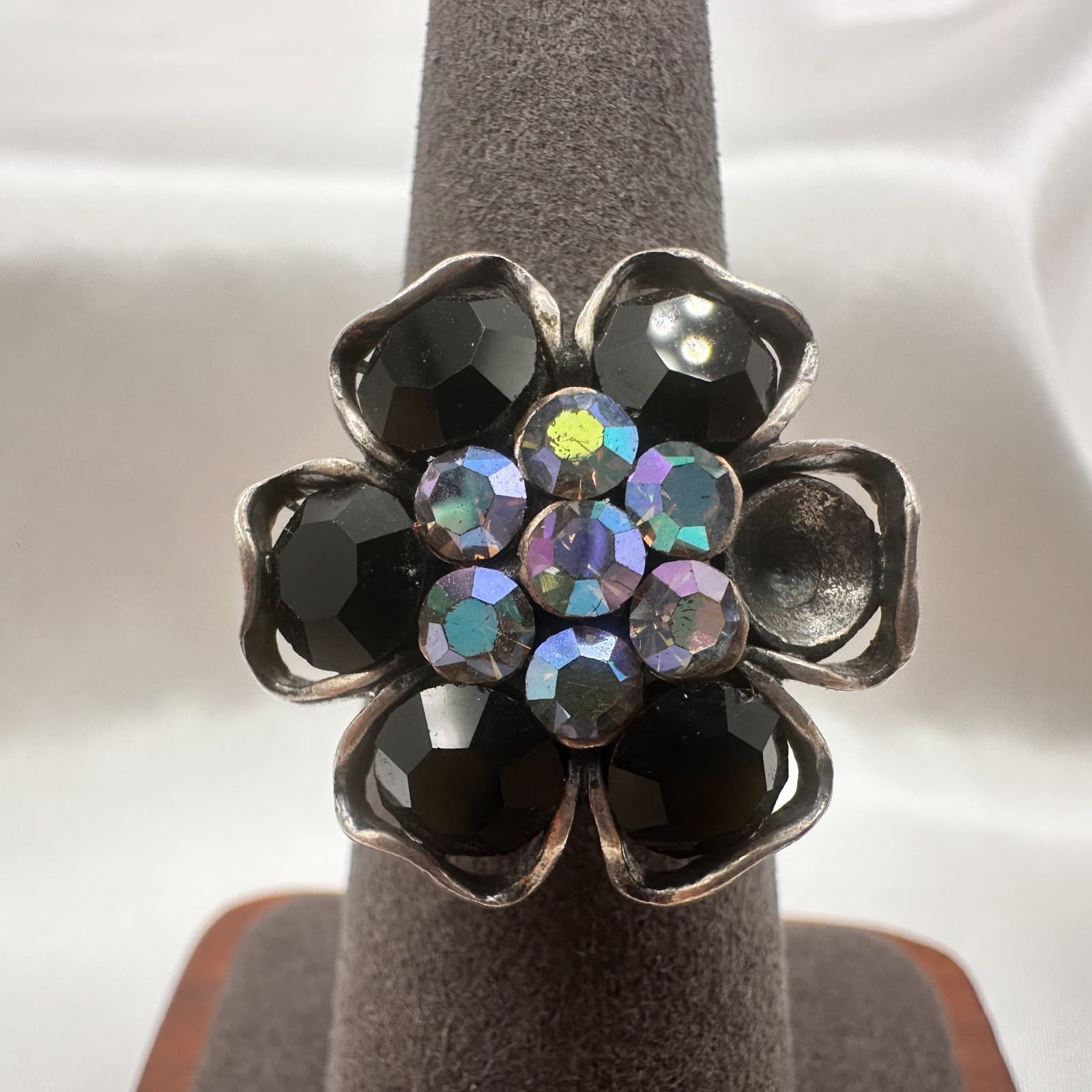 Vintage 80s Silver Tone Black Flower Ring Aurora Borealis Statement Band Jewelry - Thumbnail 2