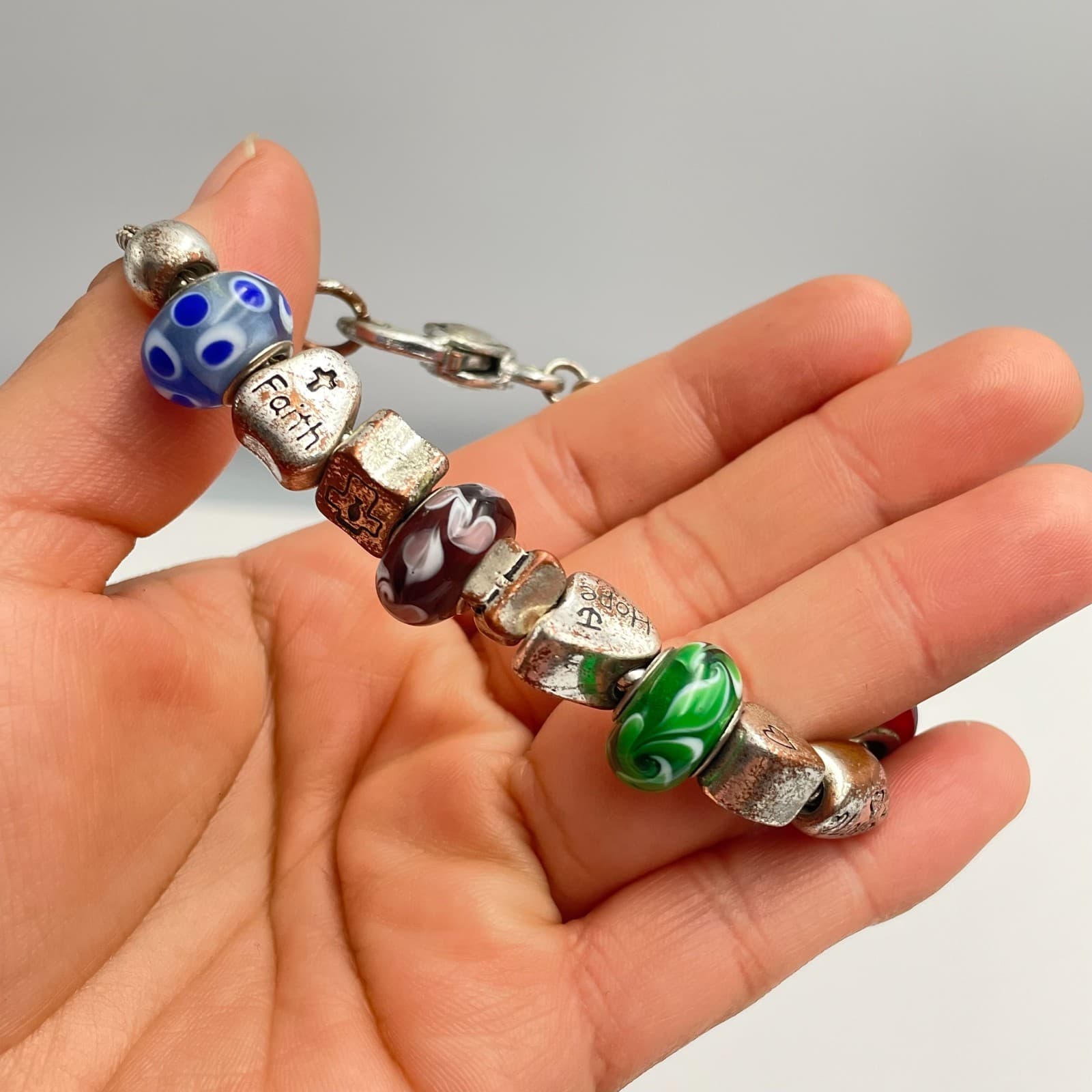 Vintage Y2K Silver Charm Bracelet Beaded Faith Hope Love Religious Jewelry - Thumbnail 9